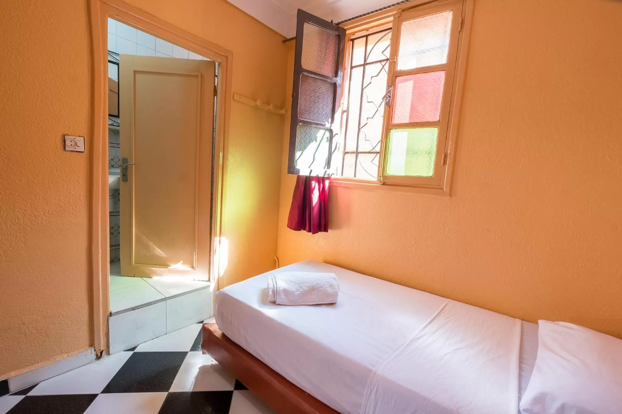 Twin Room with Bathroom in Hotel Central Palace