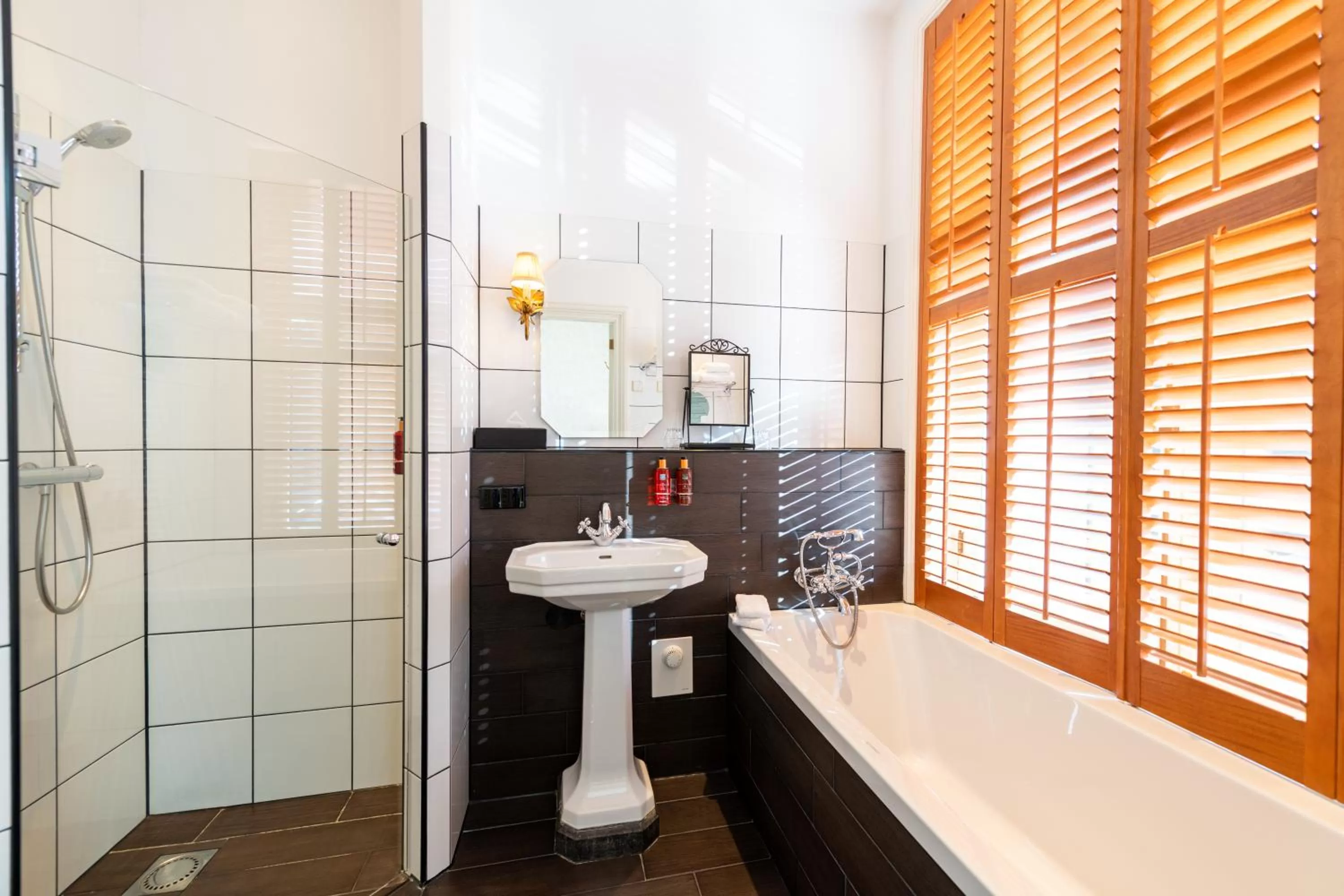 Bathroom in Grand Boutique Hotel-Restaurant Huis Vermeer