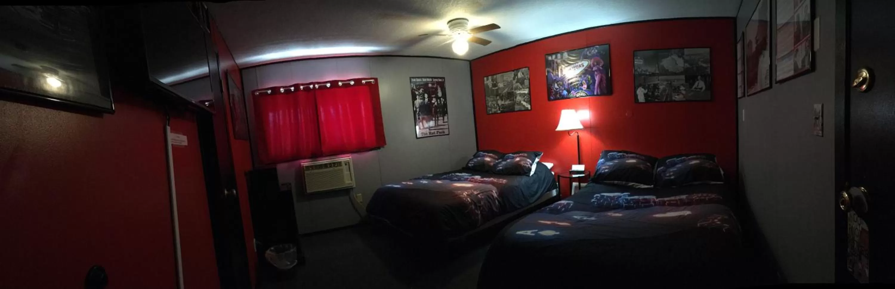 Bed in Sunset View Inn L.L.C