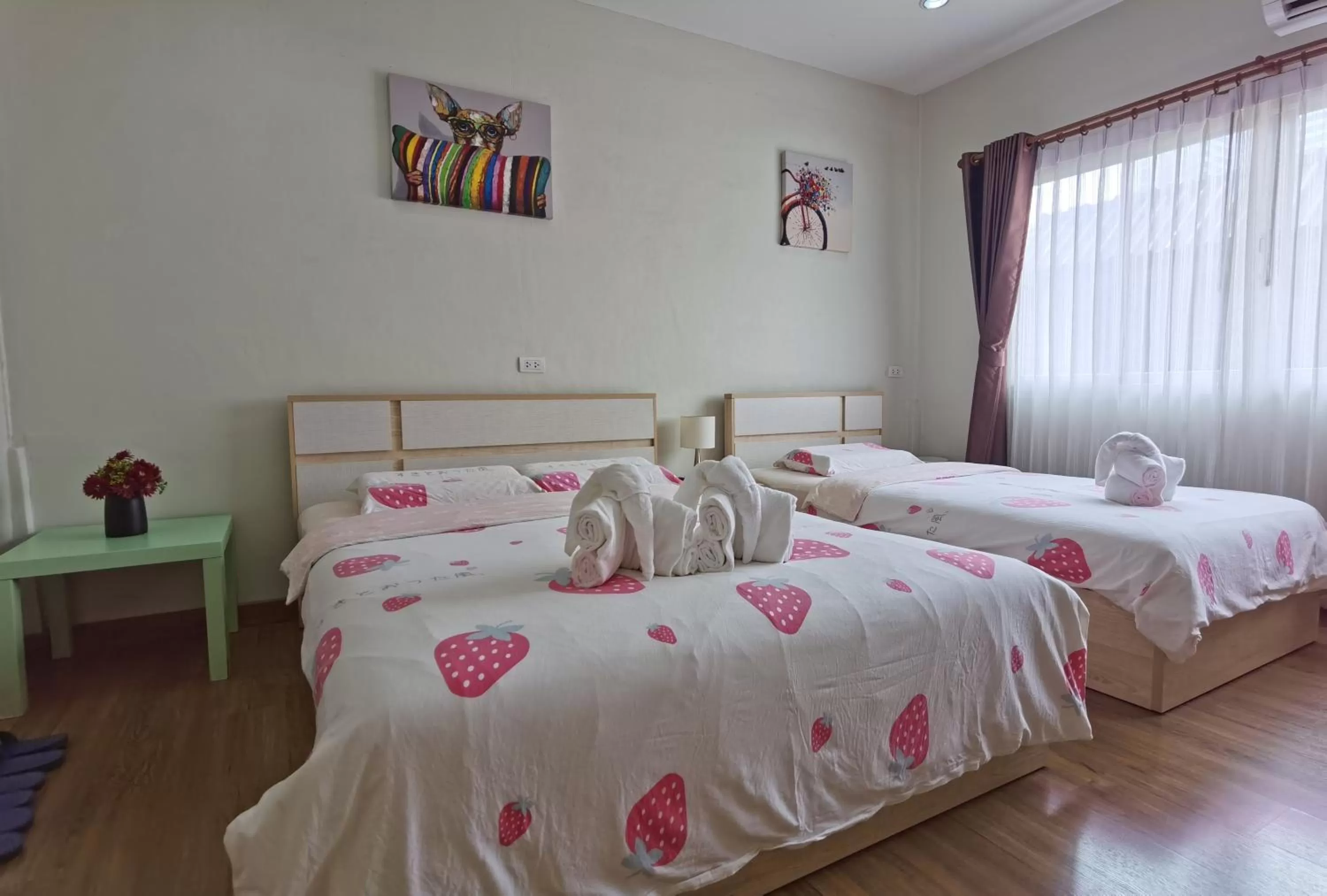 Photo of the whole room, Bed in TD Bangkok