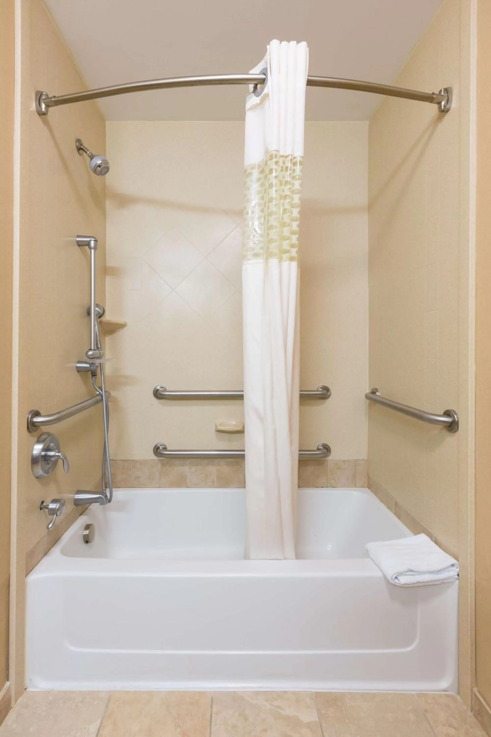 Bathroom in Hampton Inn Goshen