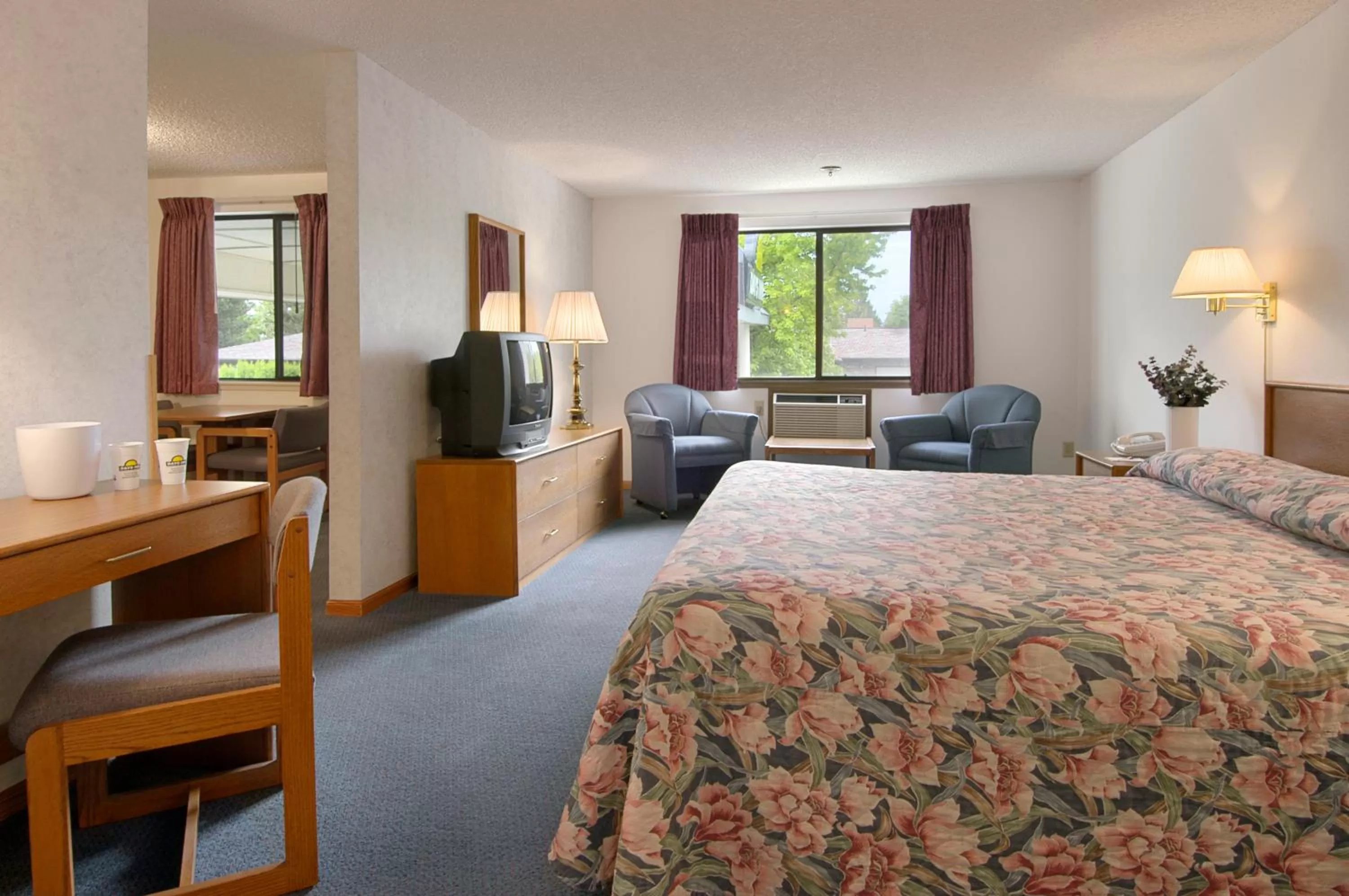 King Room - Non-Smoking in Days Inn by Wyndham Corvallis