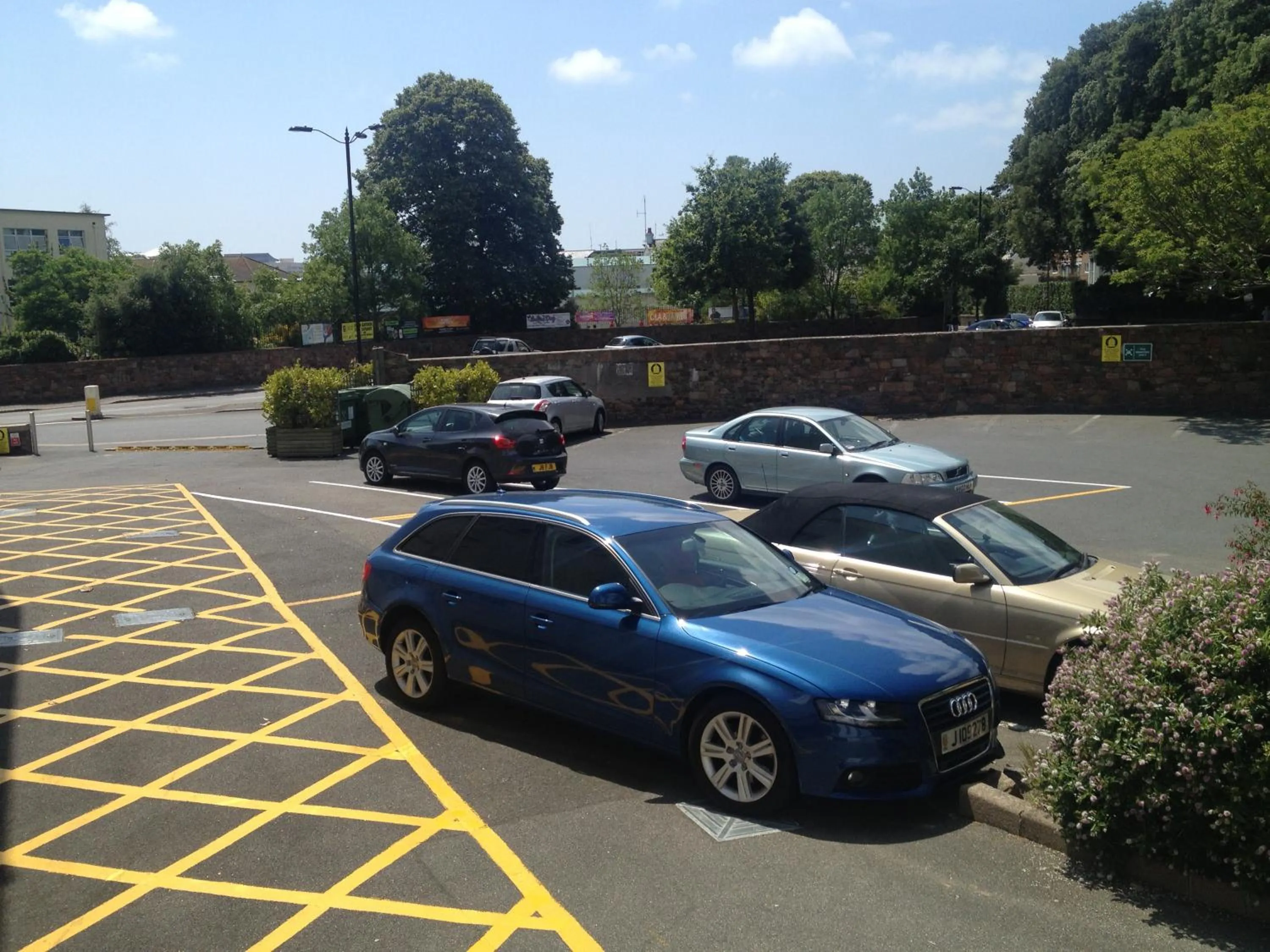 Area and facilities in The Norfolk Lodge Hotel