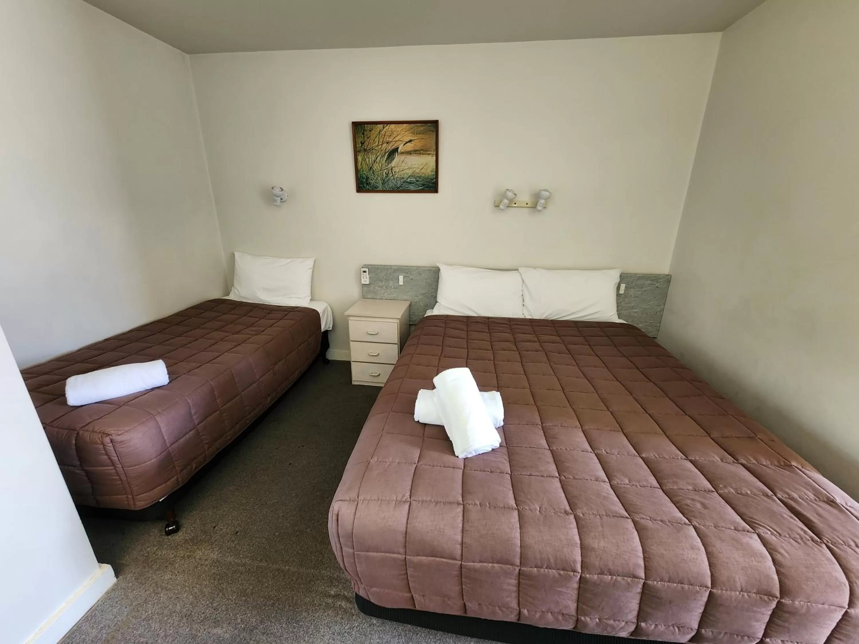 Bed in Hume Inn Motel Albury CBD