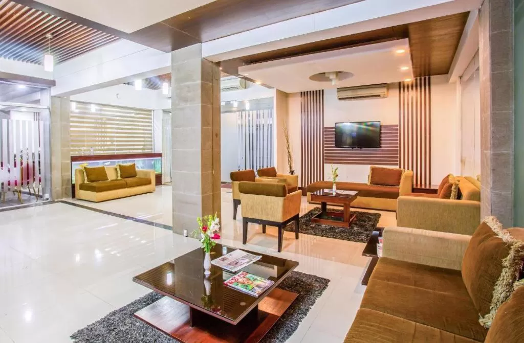 Lobby or reception in Hotel La Villa Western by Sea Pearl Beach Resort & Spa