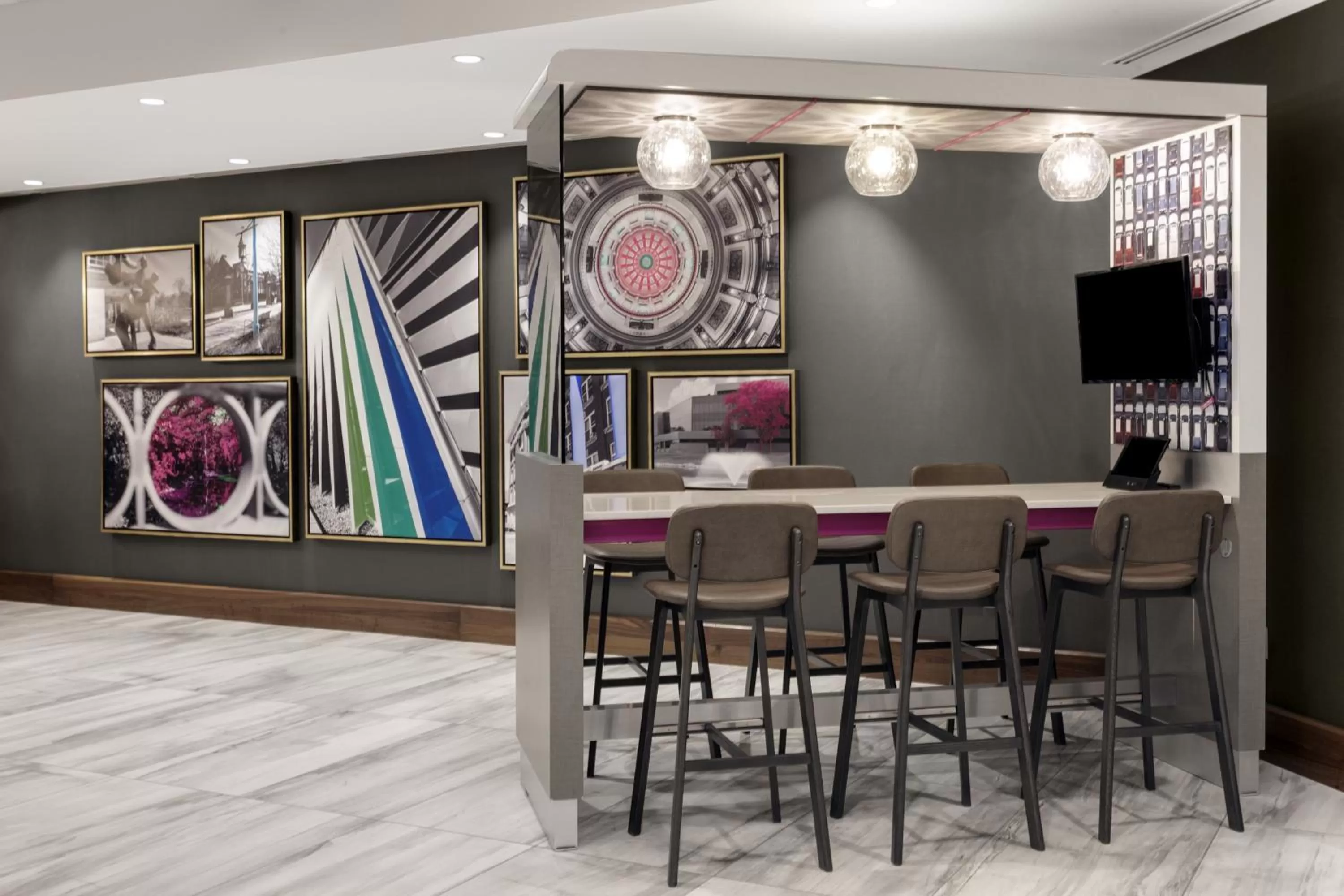 Lobby or reception in Crowne Plaza Lansing by IHG