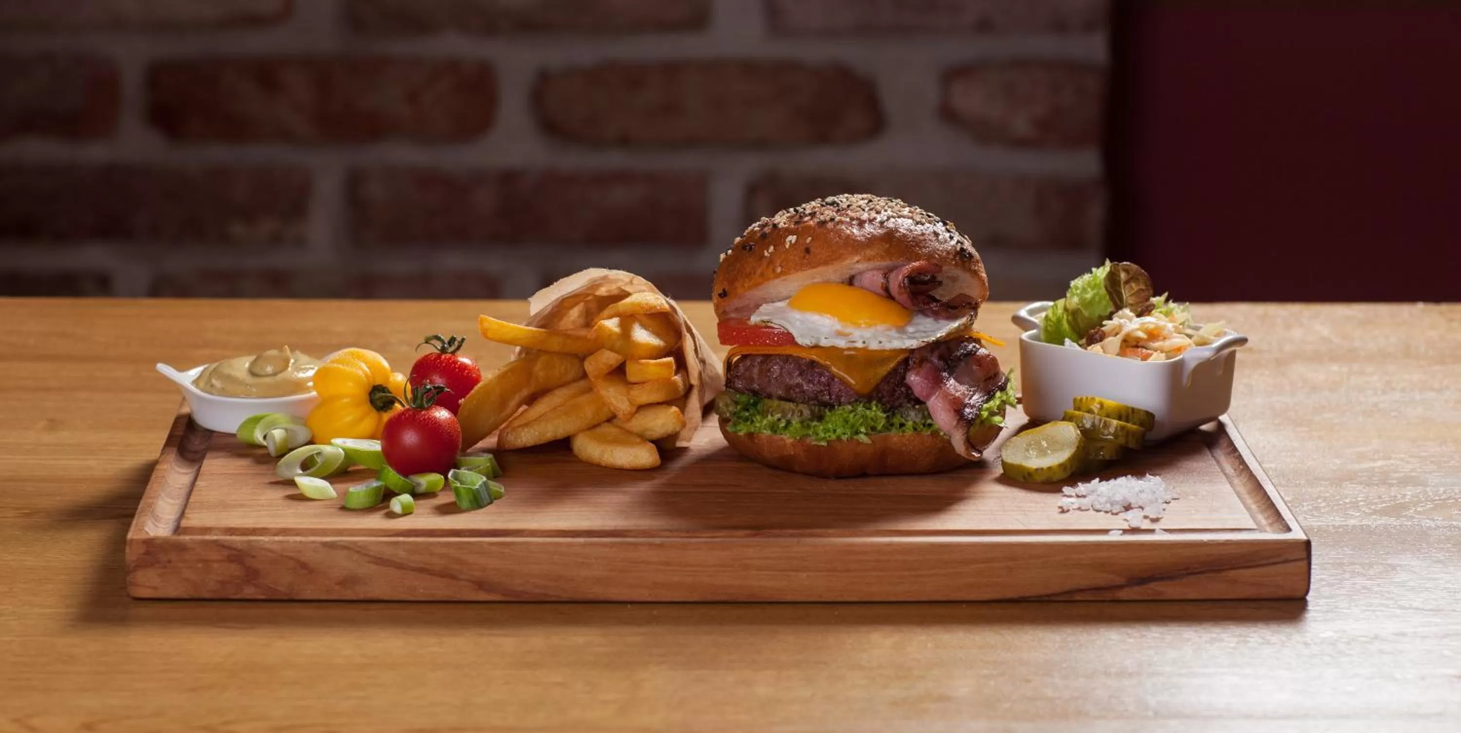 Restaurant/places to eat in Dolce Villa