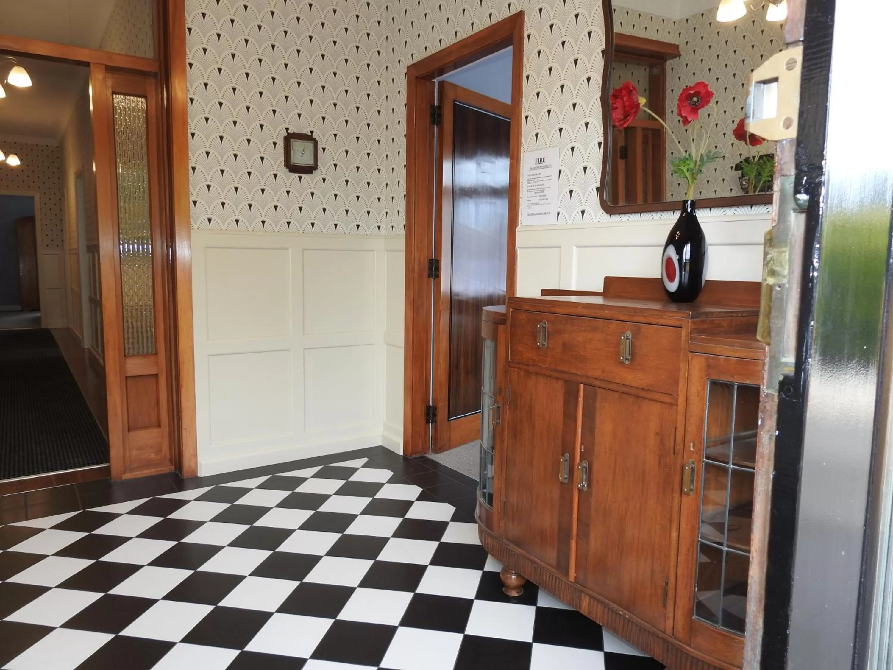 Facade/entrance in Gardner Court Motel