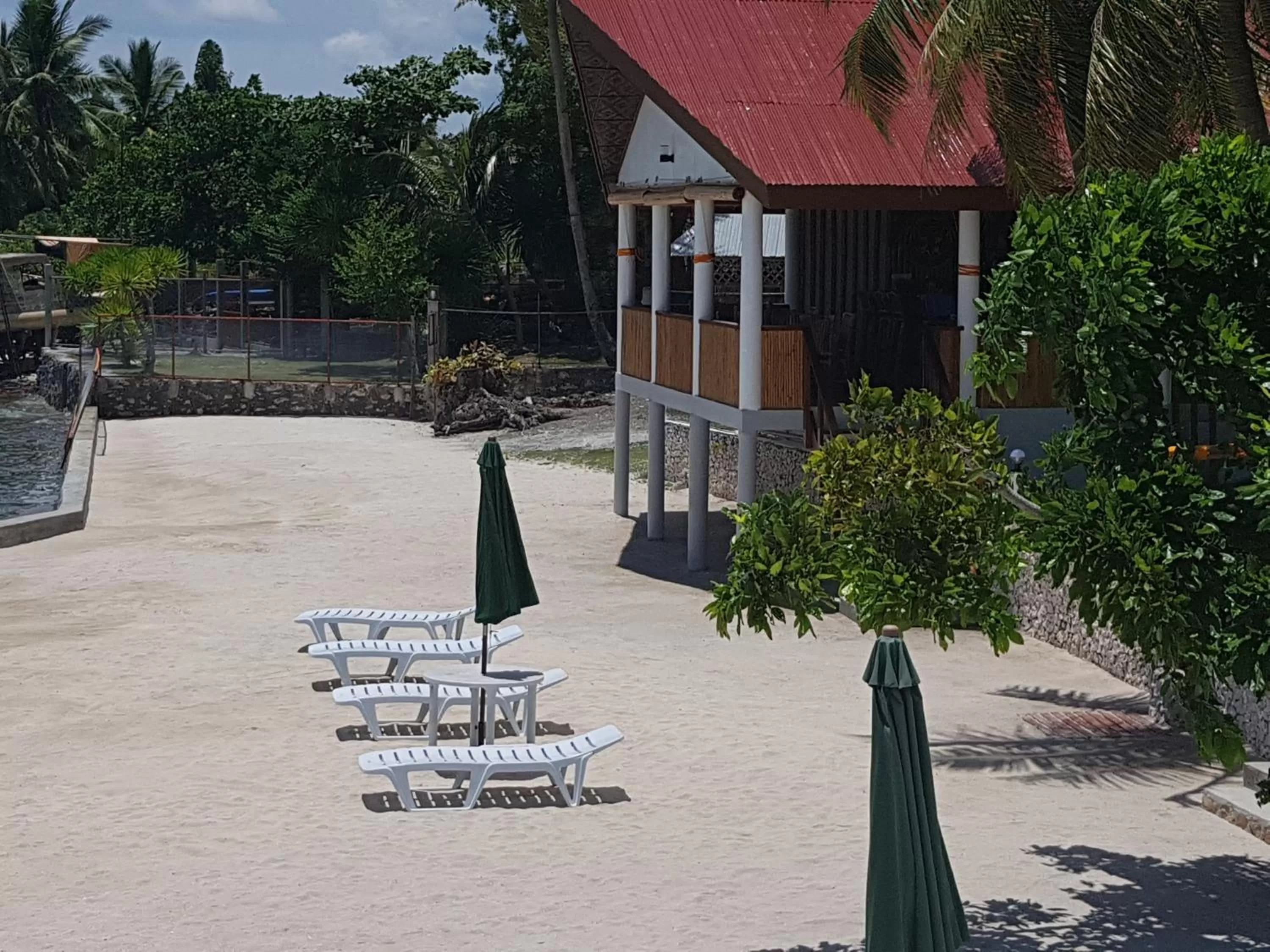 Beach in Tauig Beach Resort