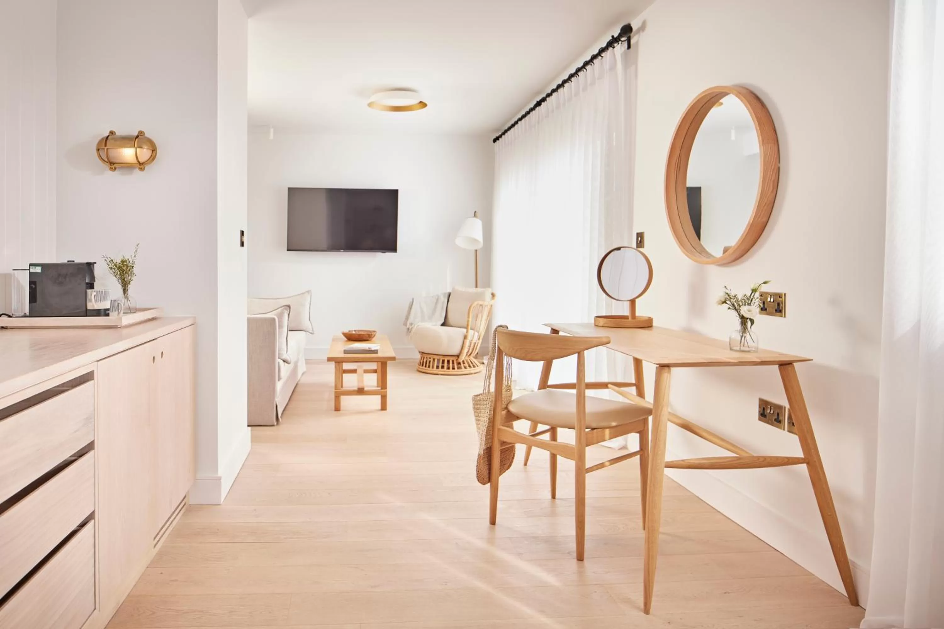 Living room in Moonfleet Manor Hotel