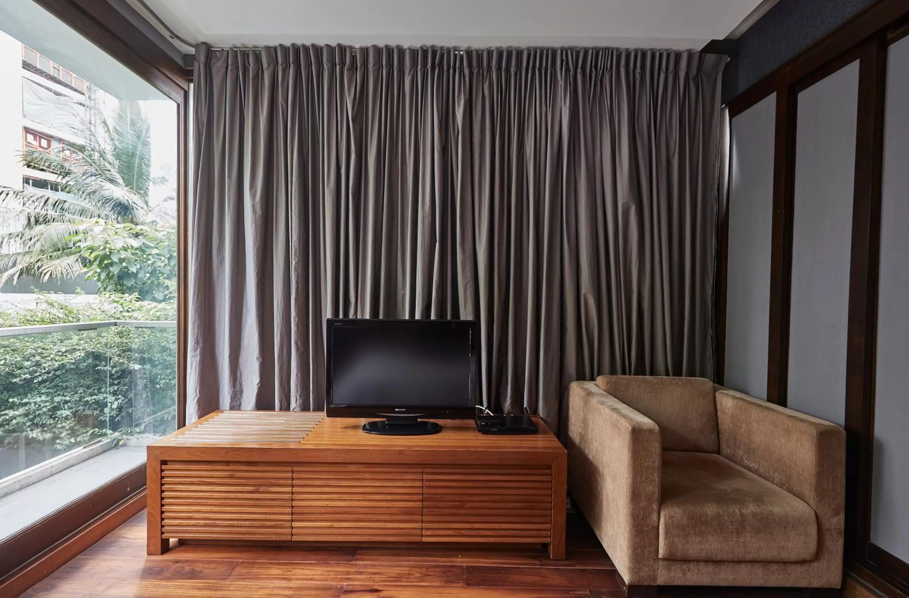 Living room in LUXX Langsuan Hotel - SHA Plus