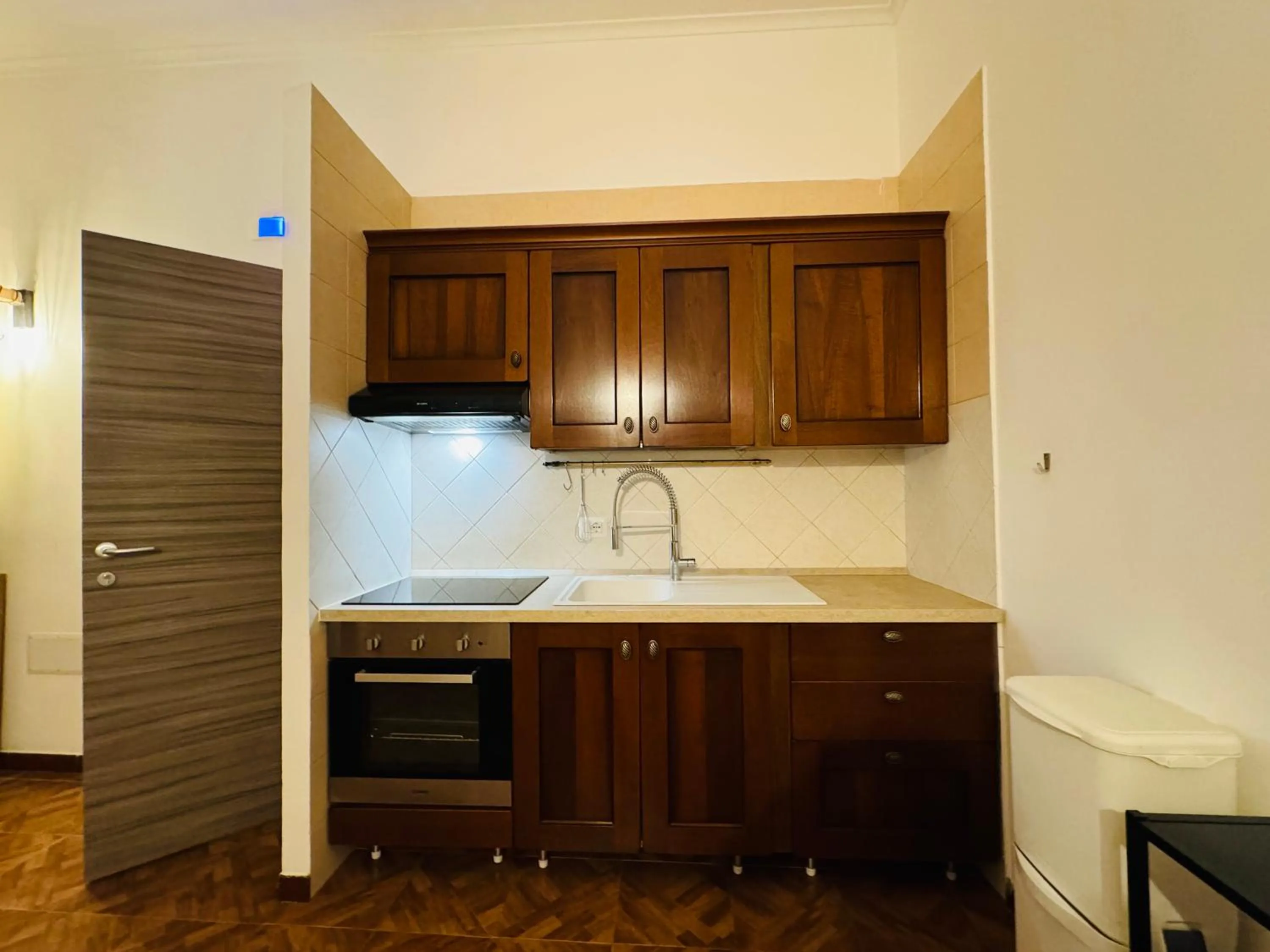 Kitchen or kitchenette in Hostel Mancini Naples