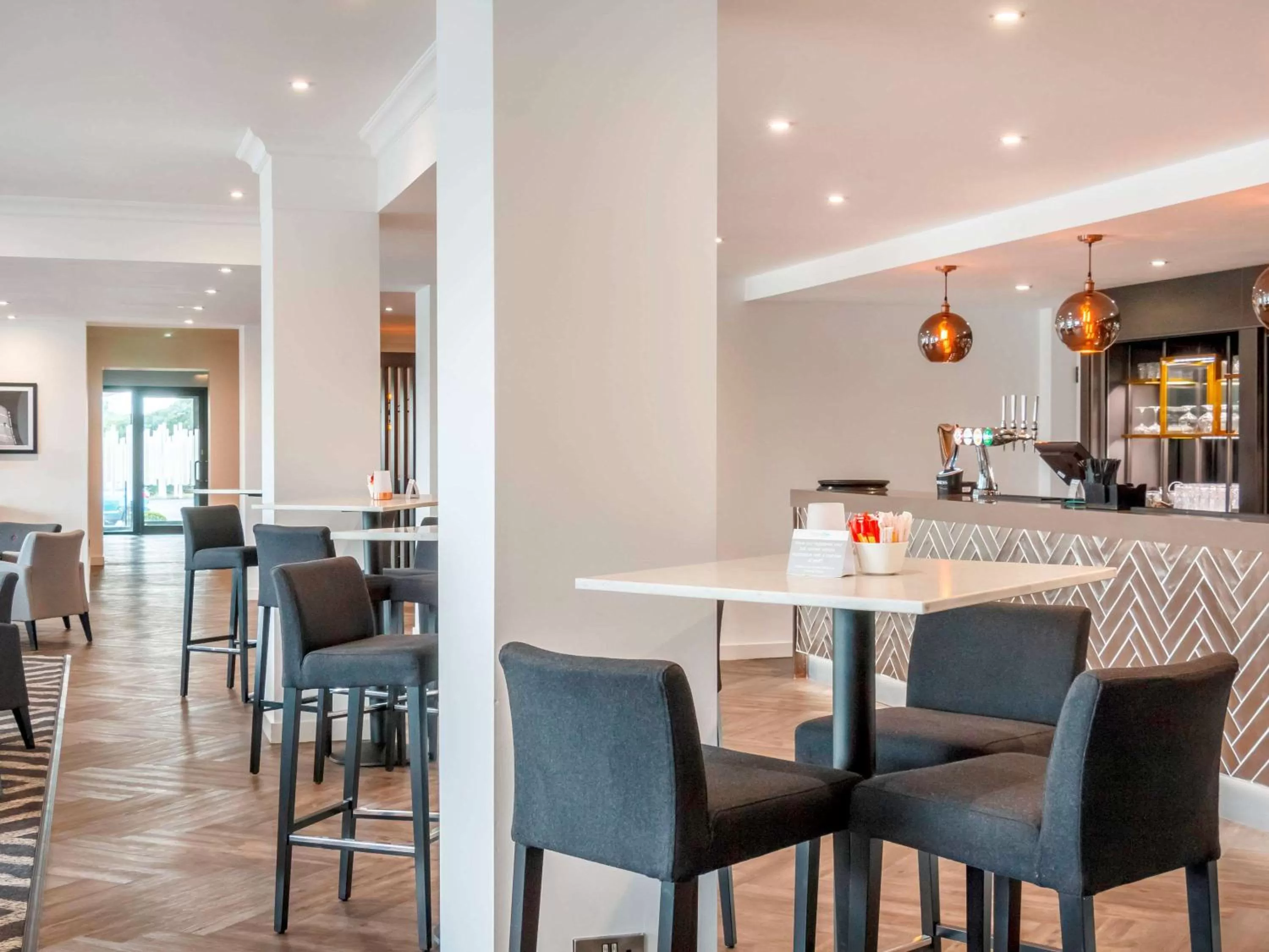 Restaurant/places to eat in Garner Hotel Preston Samlesbury by IHG