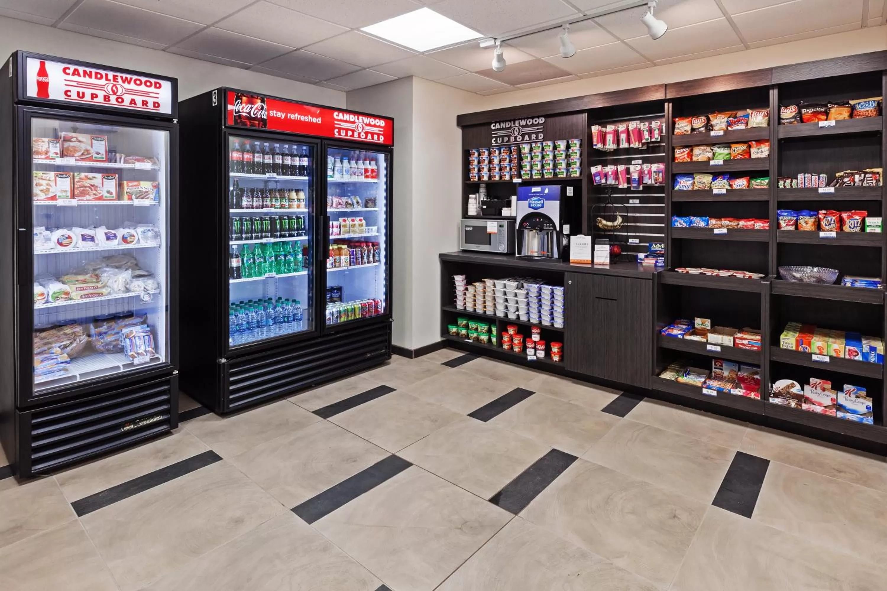 Restaurant/places to eat, Supermarket/Shops in Candlewood Suites San Angelo, an IHG Hotel