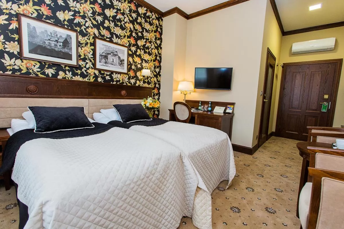 Photo of the whole room, Bed in Zamek Topacz