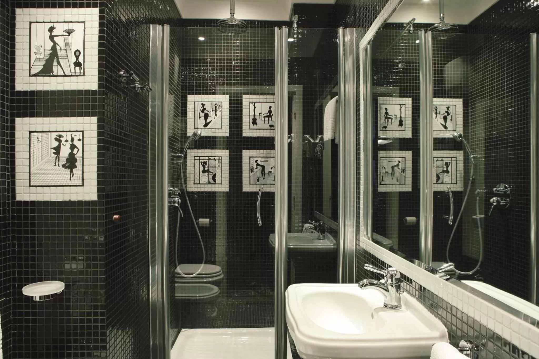 Decorative detail in Hotel Kennedy