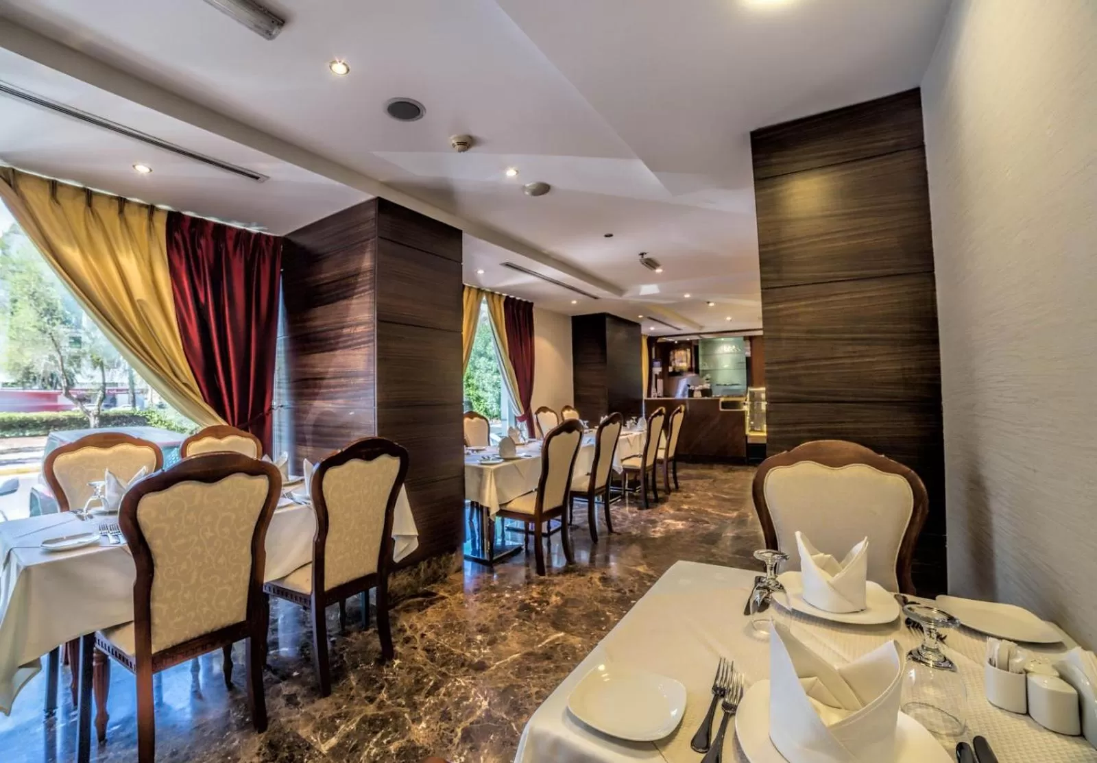 Restaurant/places to eat in Executive Suites Abu Dhabi