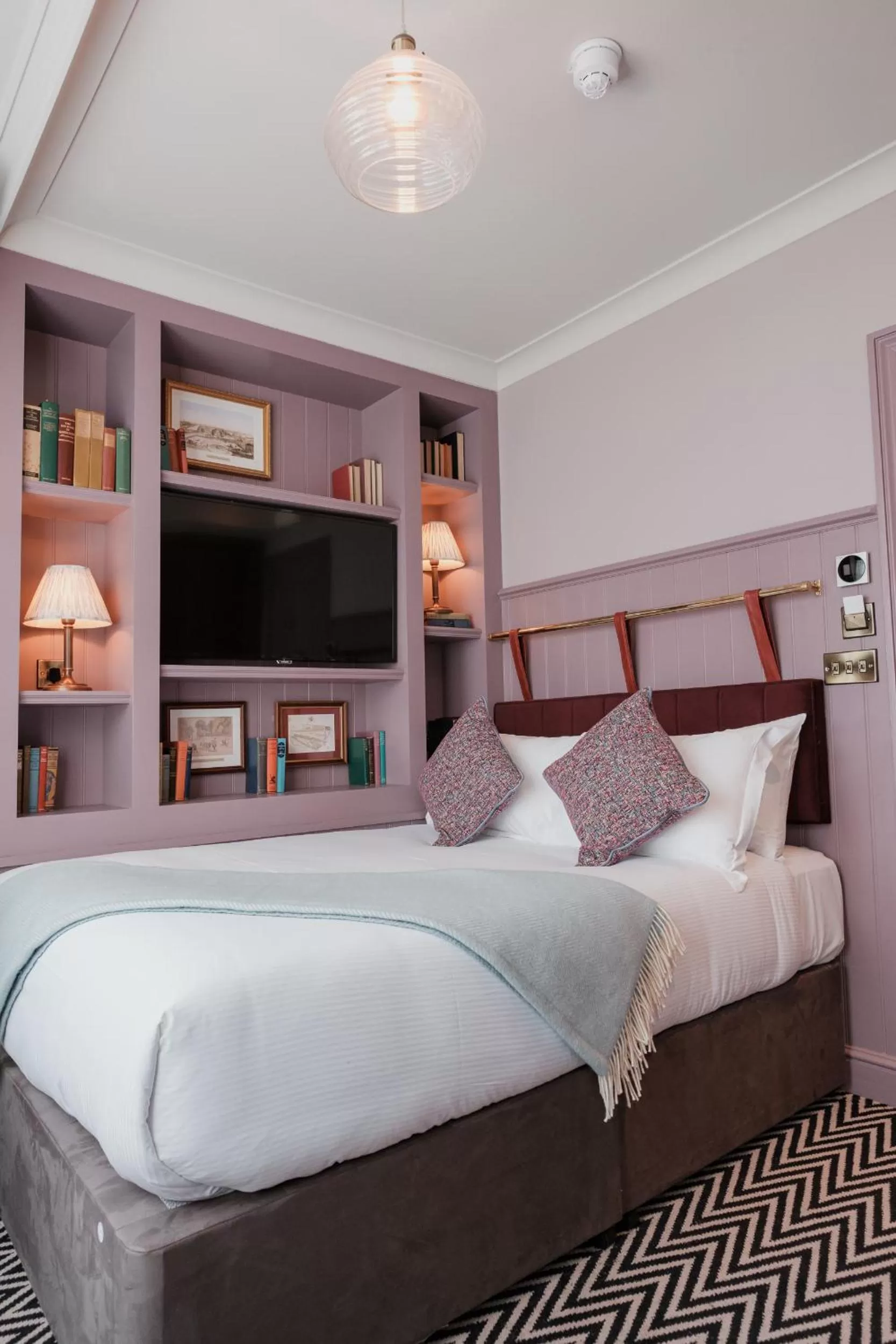 Bed in The Sanctuary House Hotel