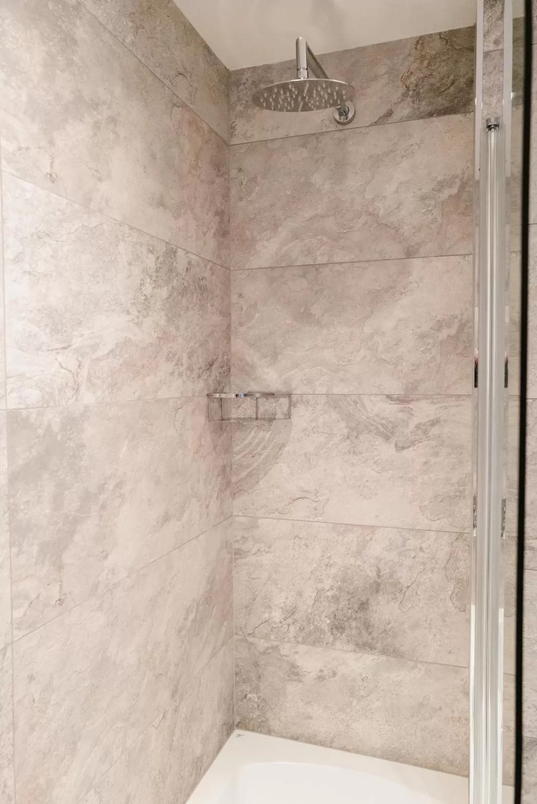 Shower in Lochside House Hotel & Spa