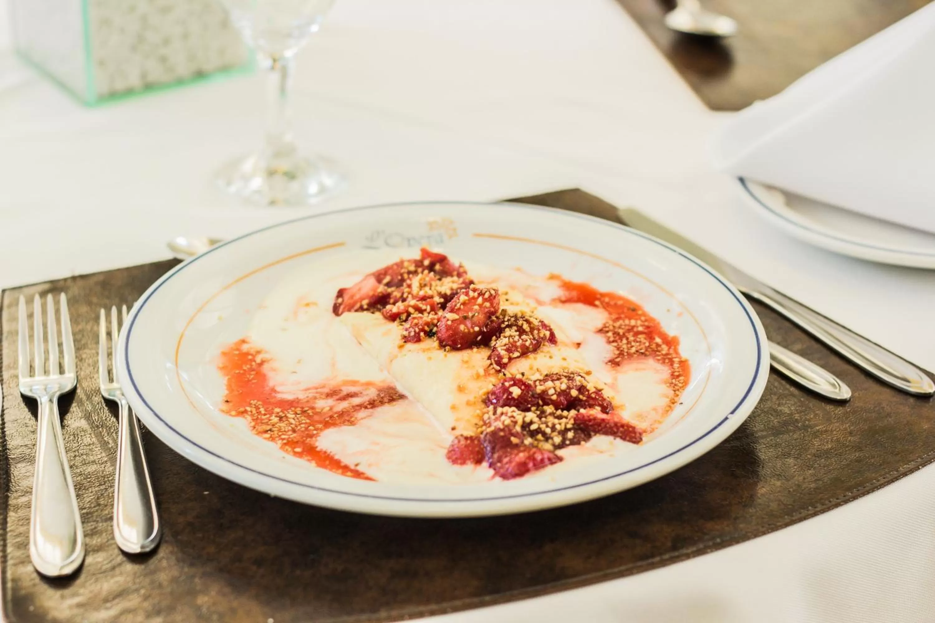 Restaurant/places to eat in L'Opera Hotel