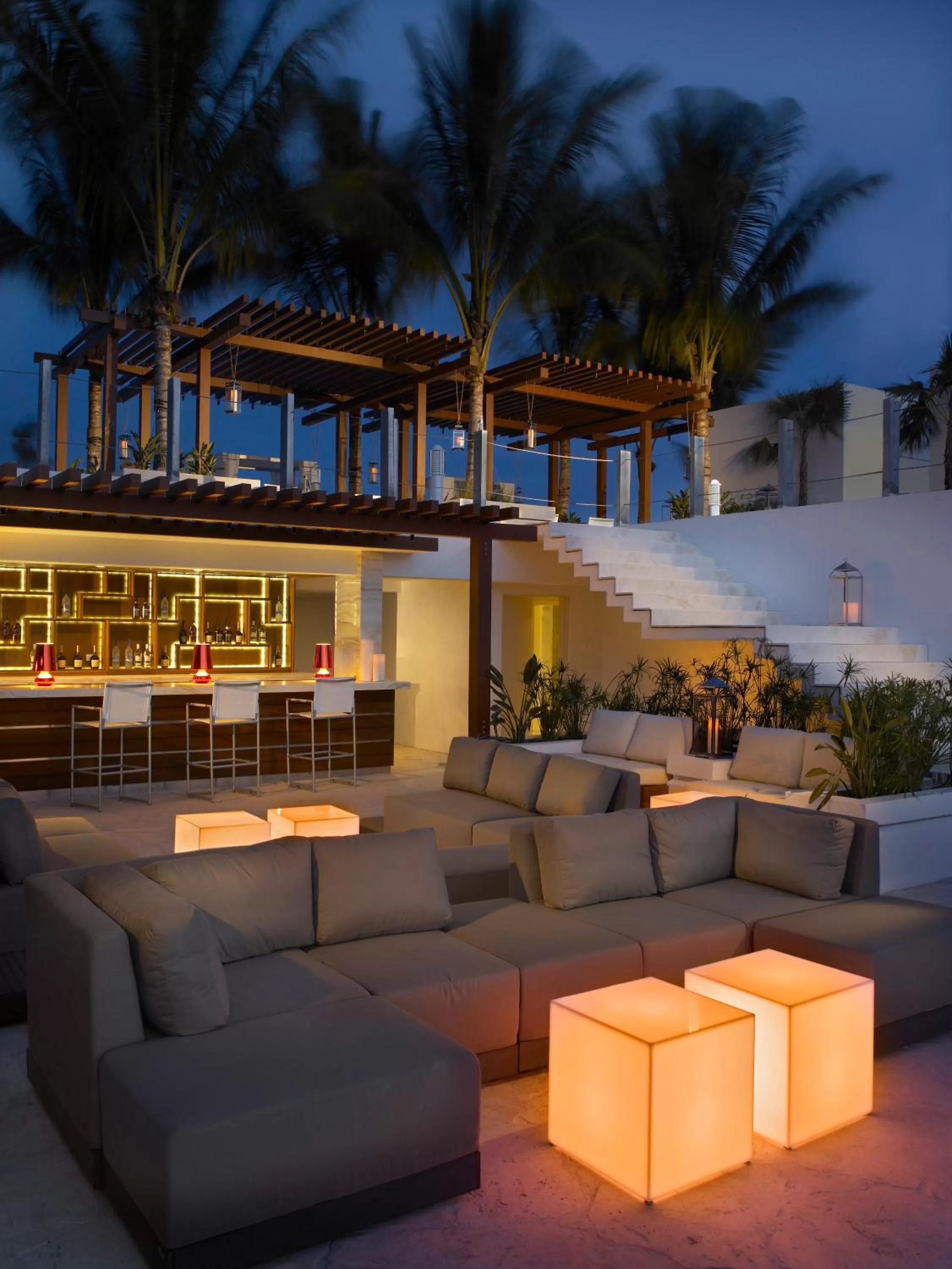 Restaurant/places to eat in Grand Beach Hotel Surfside