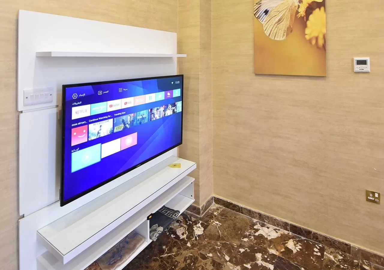 TV and multimedia, TV/Entertainment Center in Rihanna Hotel Apartment
