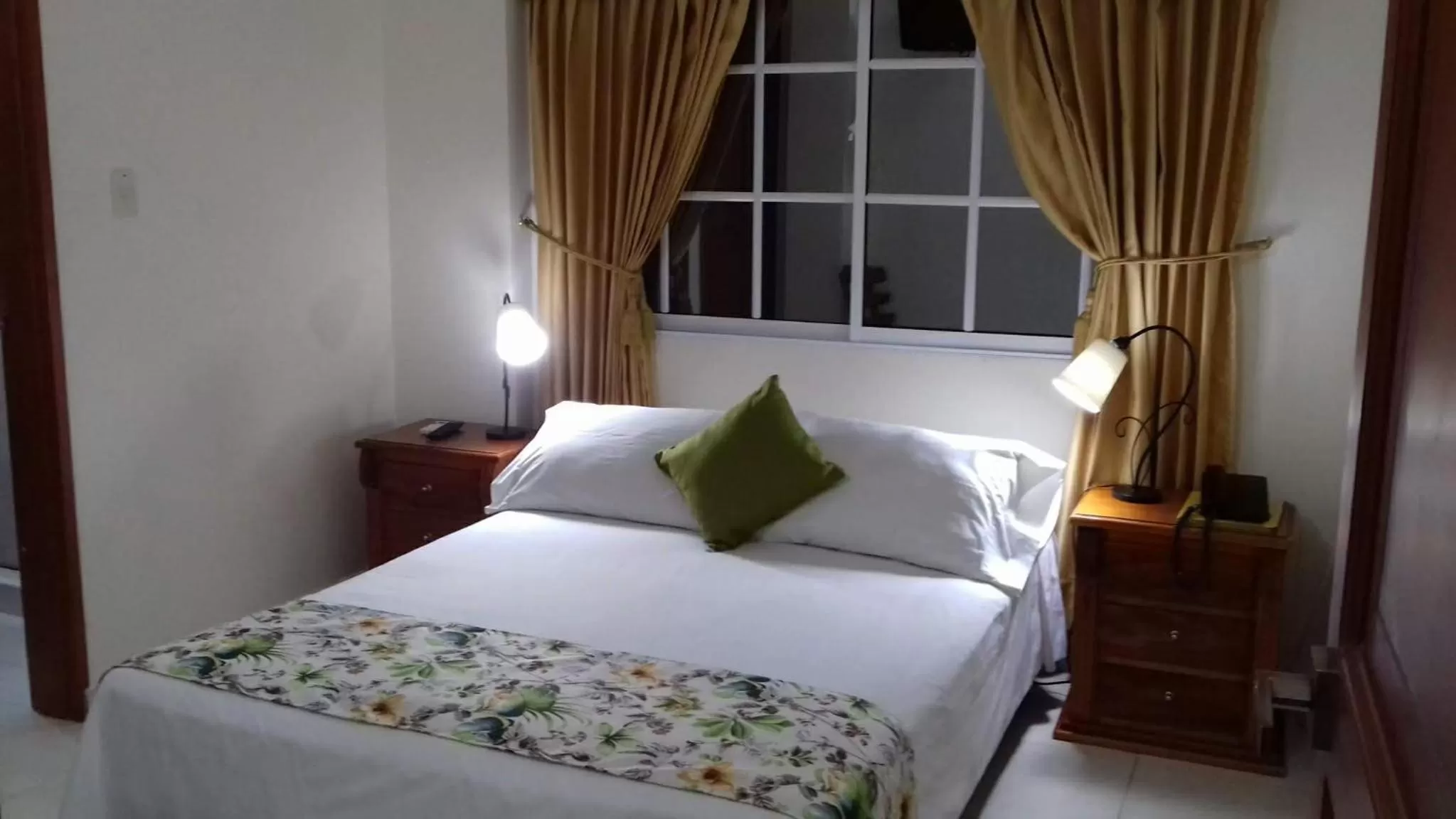 Bedroom, Bed in Hotel San Miguel Imperial