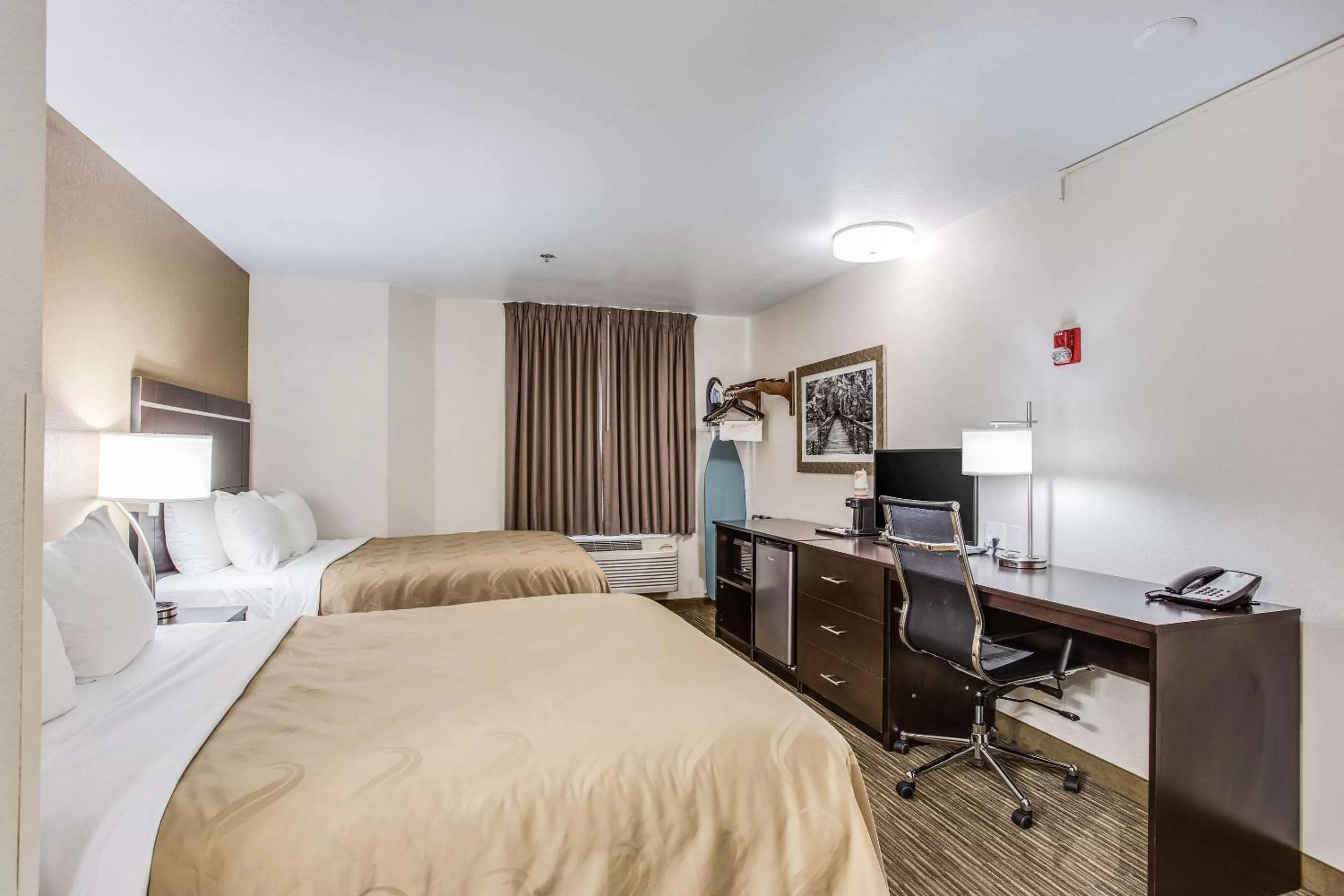 Photo of the whole room, Bed in Quality Inn & Suites Meridian - West Boise