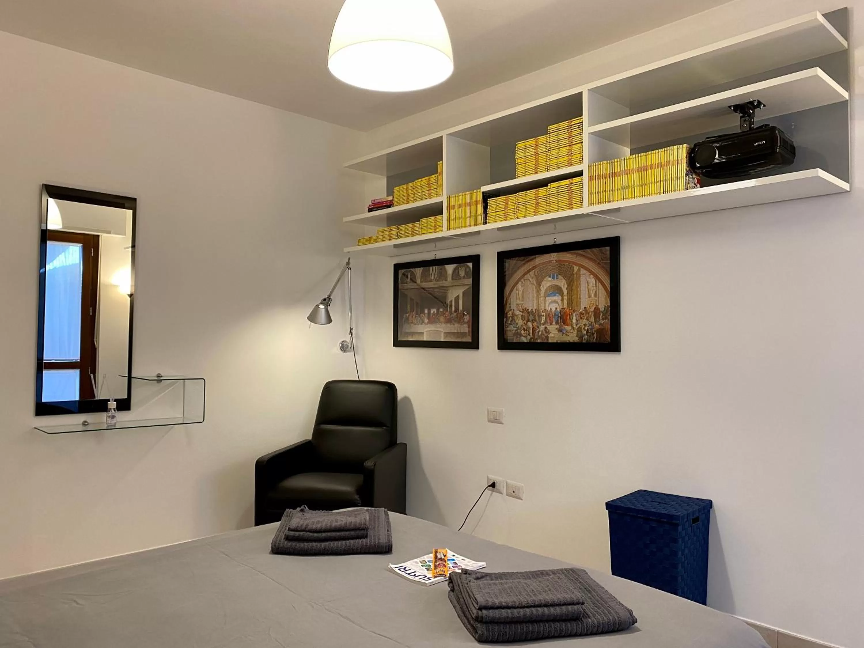 Bedroom, TV/Entertainment Center in Bed & Office B&B