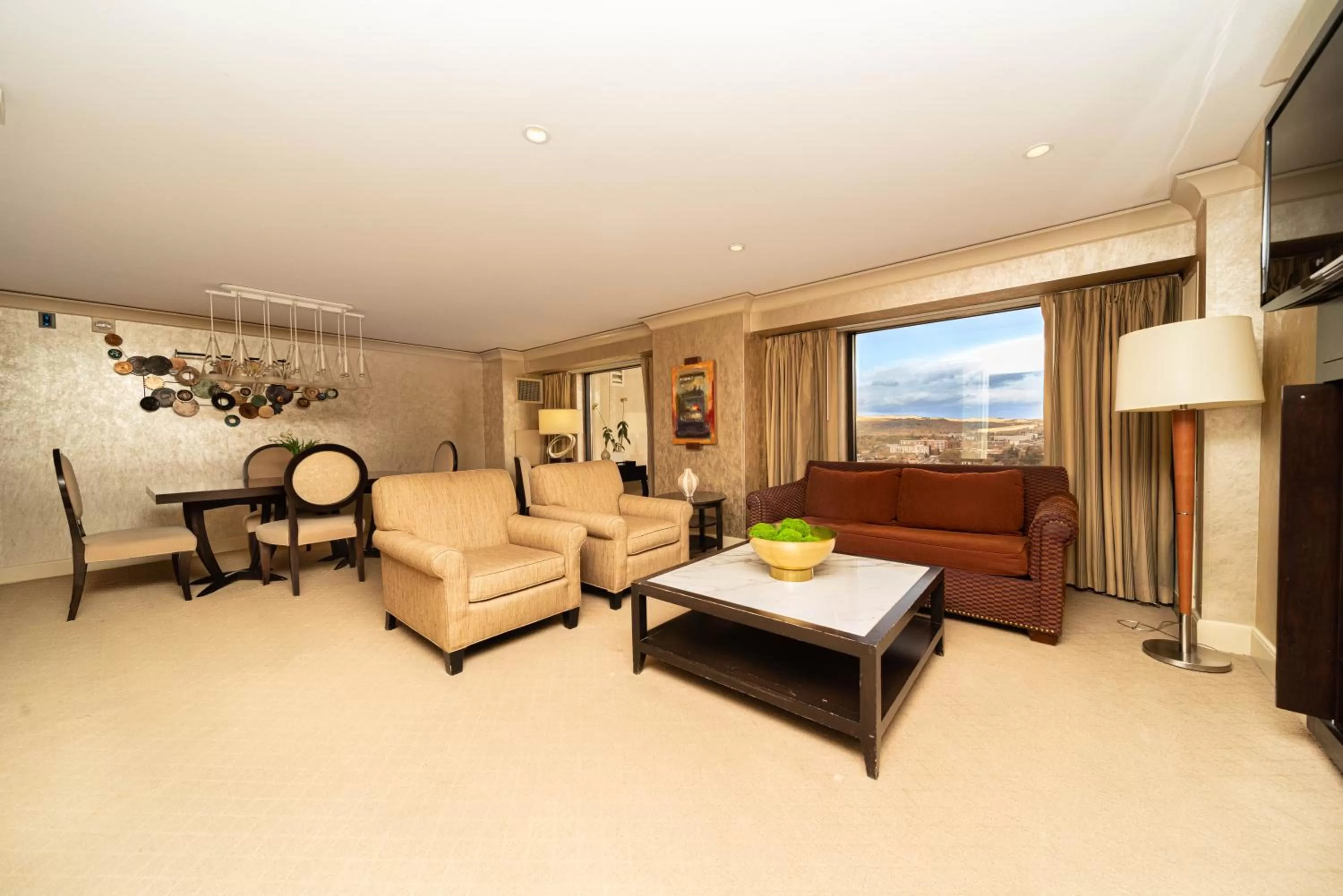 Living room, Seating Area in Reno Suites