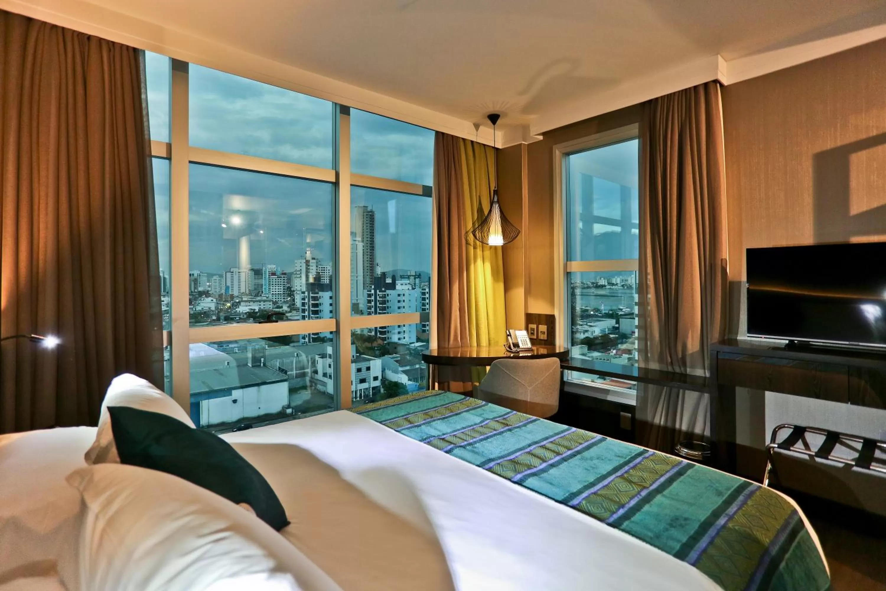 Bed in Sandri Palace Hotel