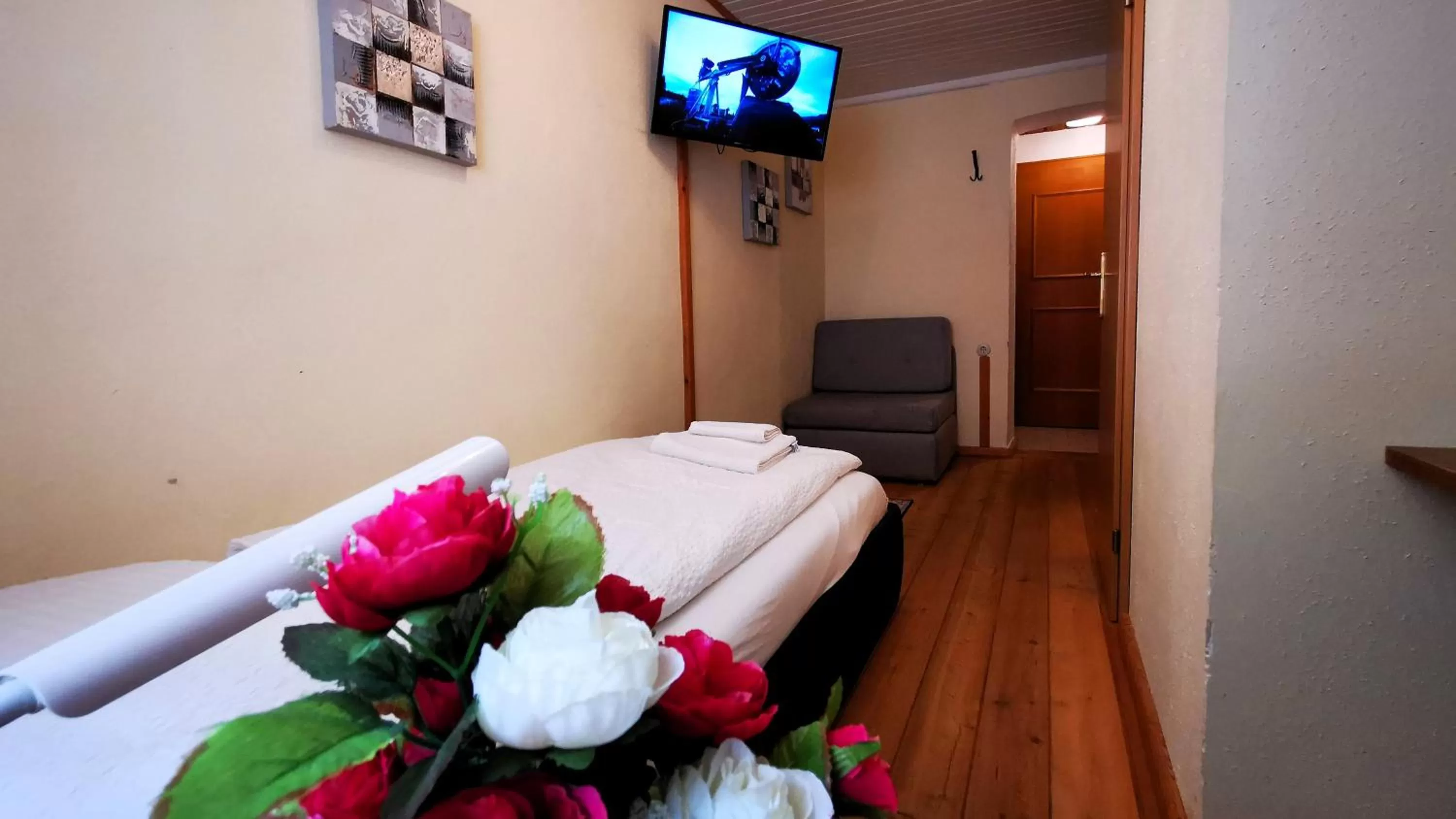 Bed in Gasthof Geronimo