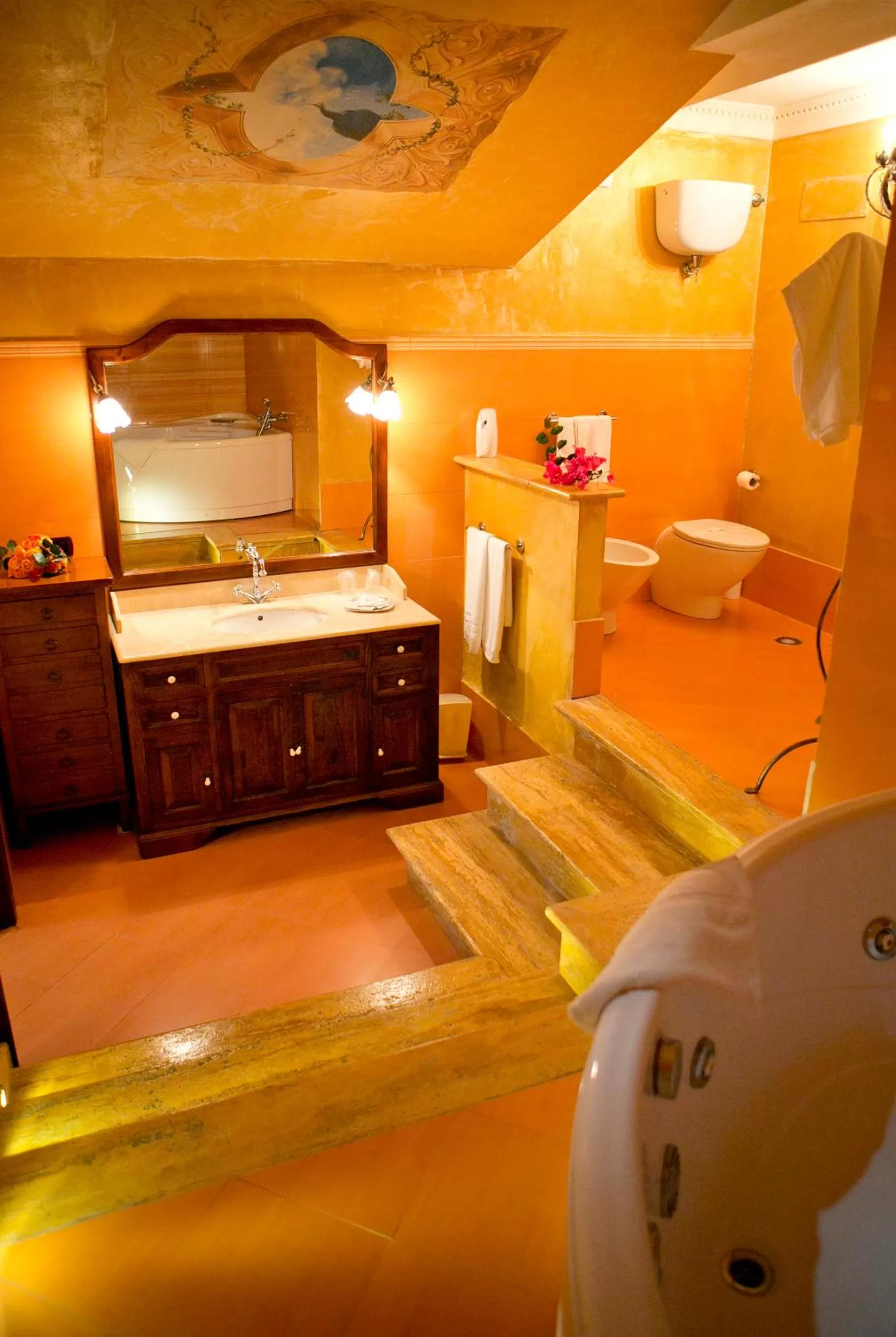 Toilet, Bed in Hotel Villa Antica Tropea