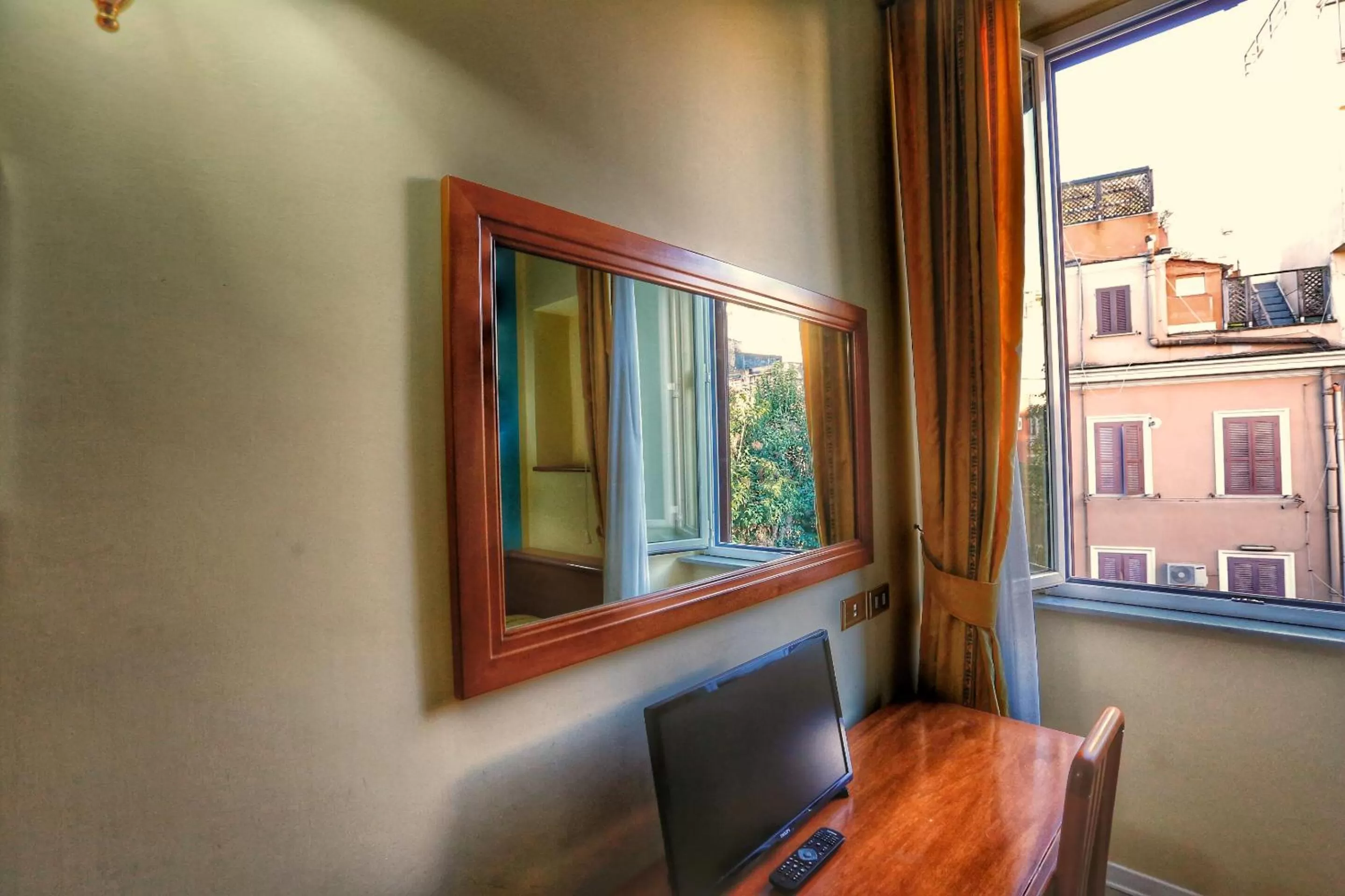 Photo of the whole room in Hotel Giolitti