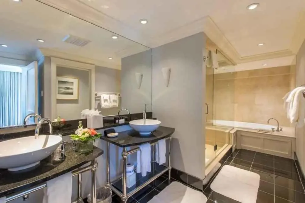 Bathroom in Breakwater Inn