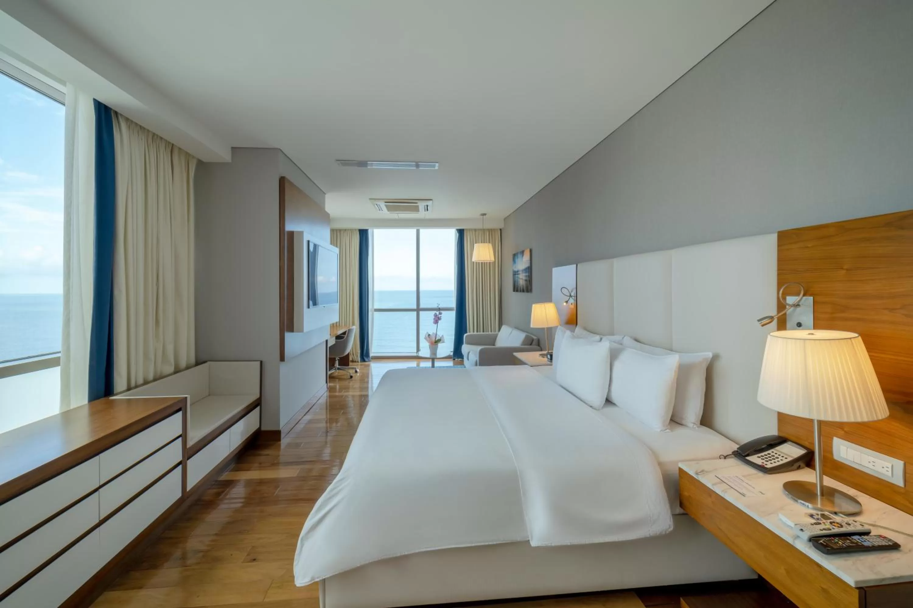 Bed in Hotel InterContinental Cartagena by IHG