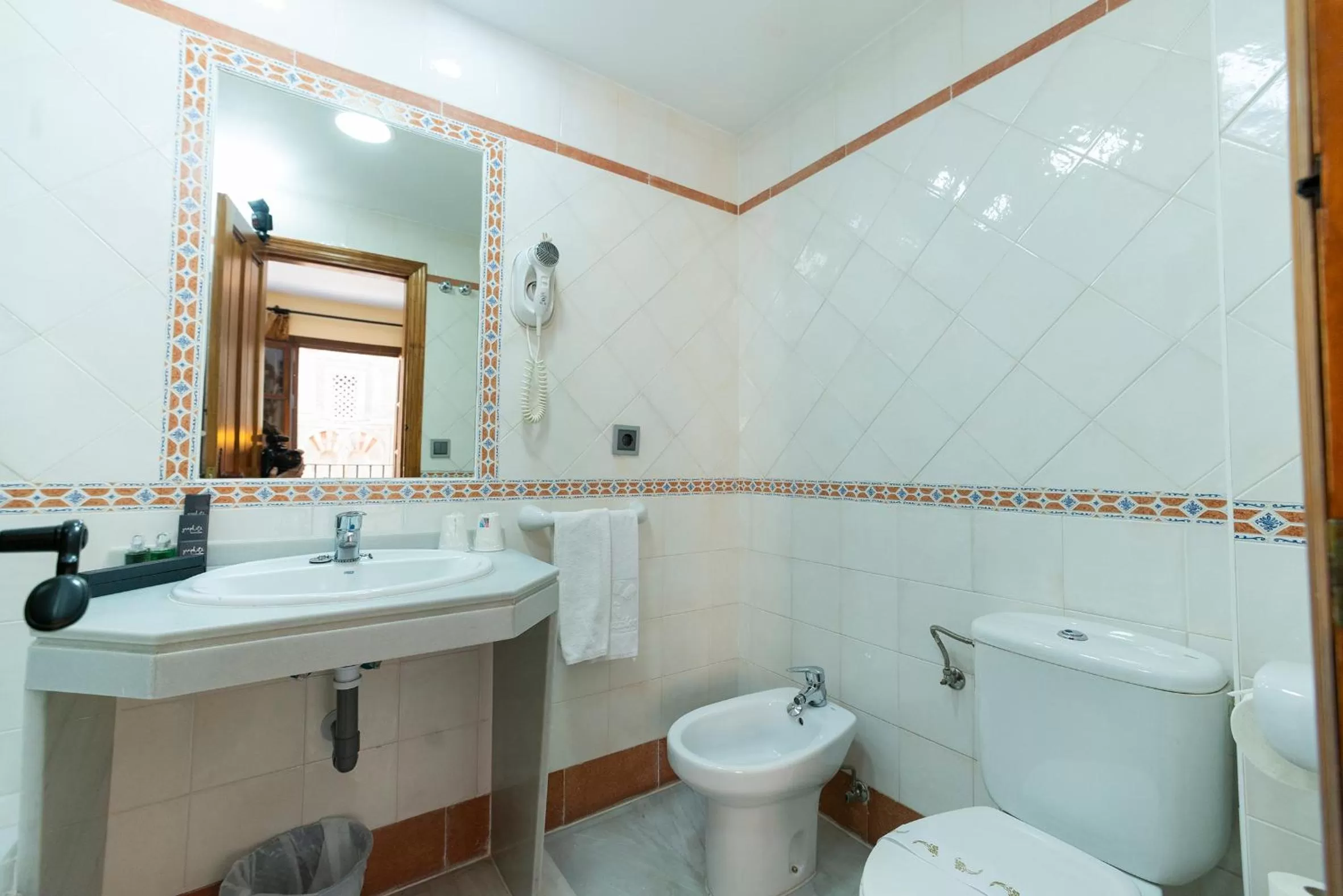 Bathroom in Hotel Casa Museo de la Mezquita