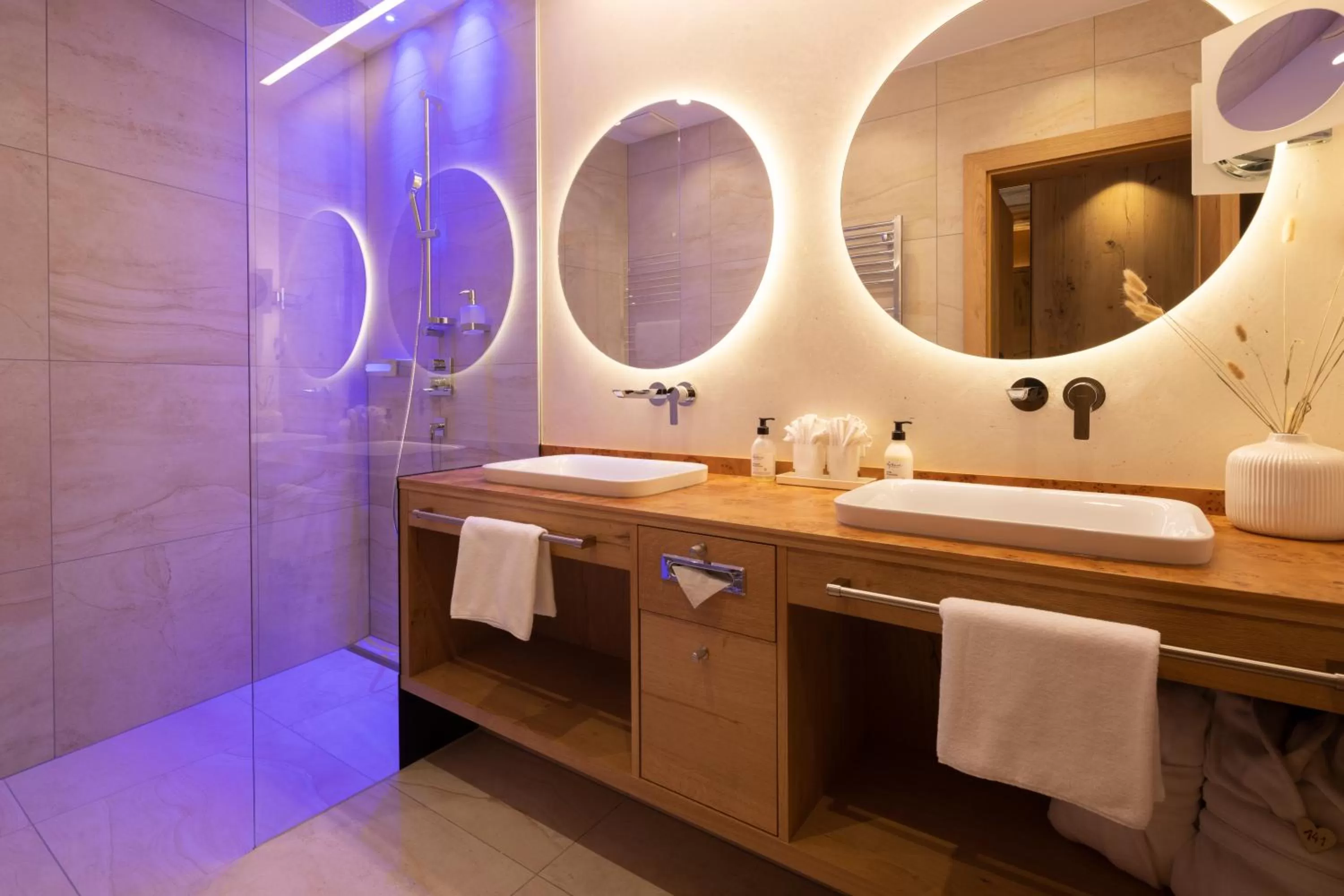 Shower, Bathroom in Natur & Spa Resort "Der Alpbacherhof" Superior