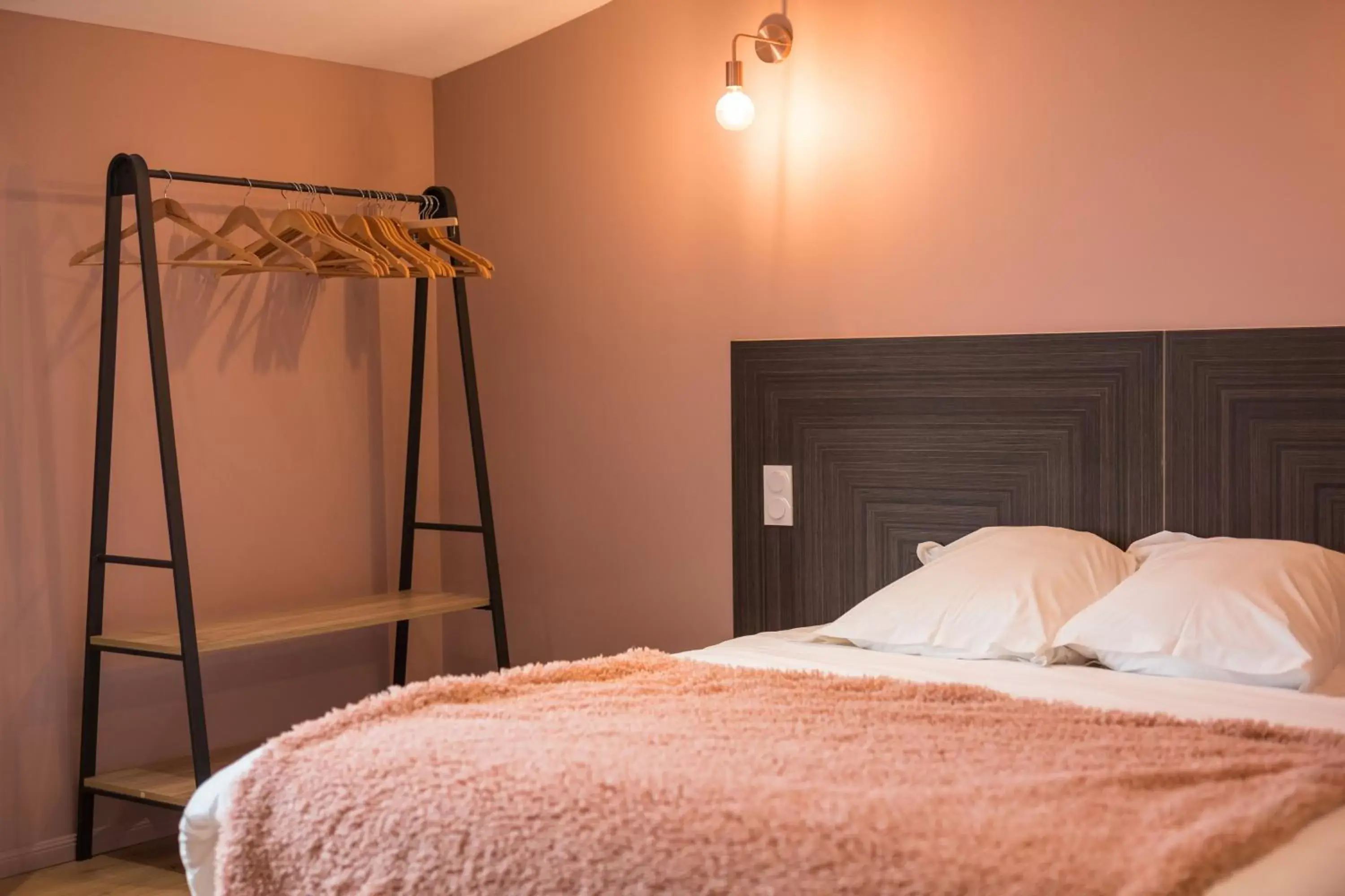 Double or Twin Room with Garden View in Chambres d'hôtes - Domaine de Cristia Double or Twin Room with Garden View in Chambres d'hôtes - Domaine de Cristia