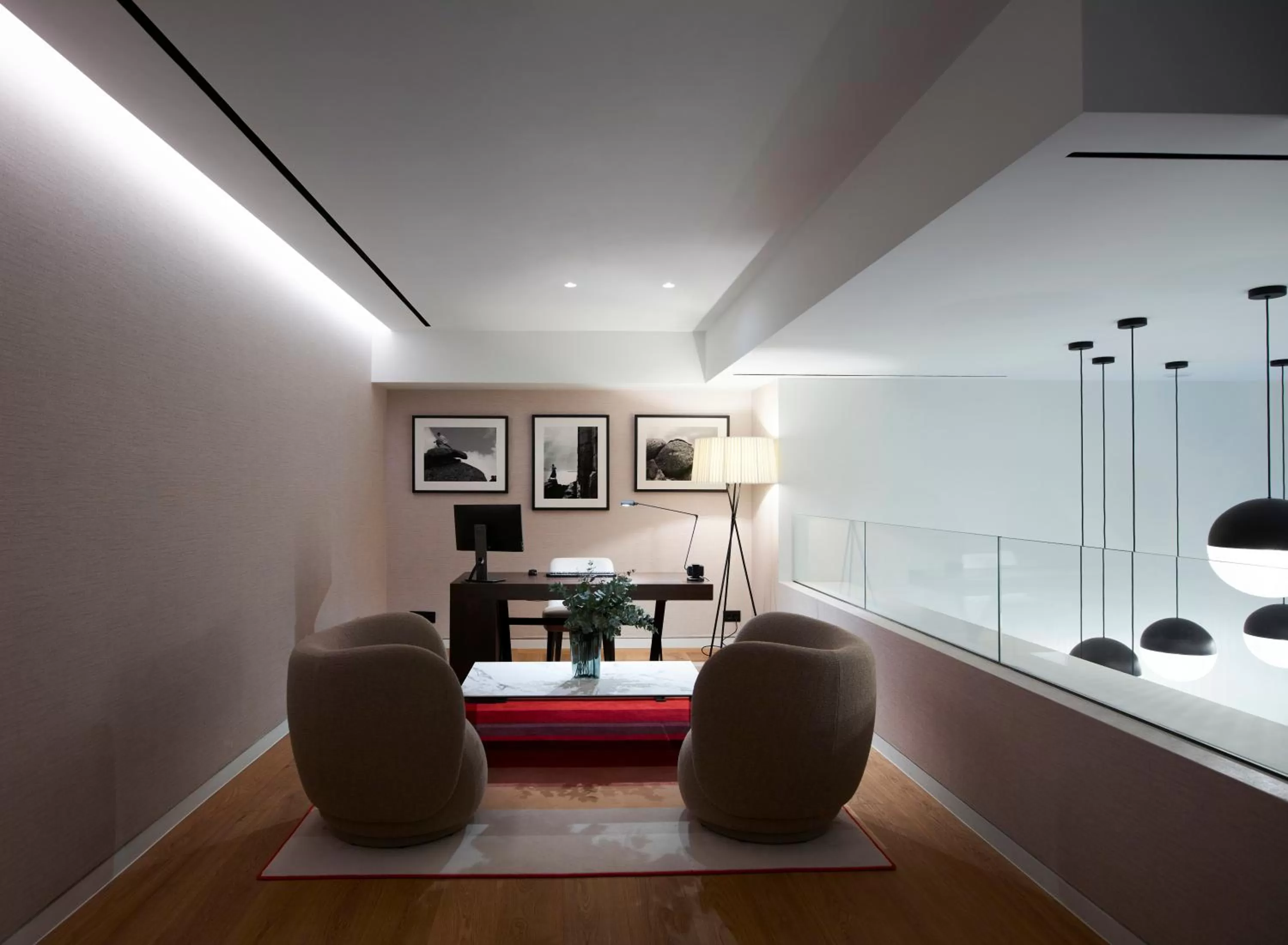 Business facilities in xenodocheio Milos