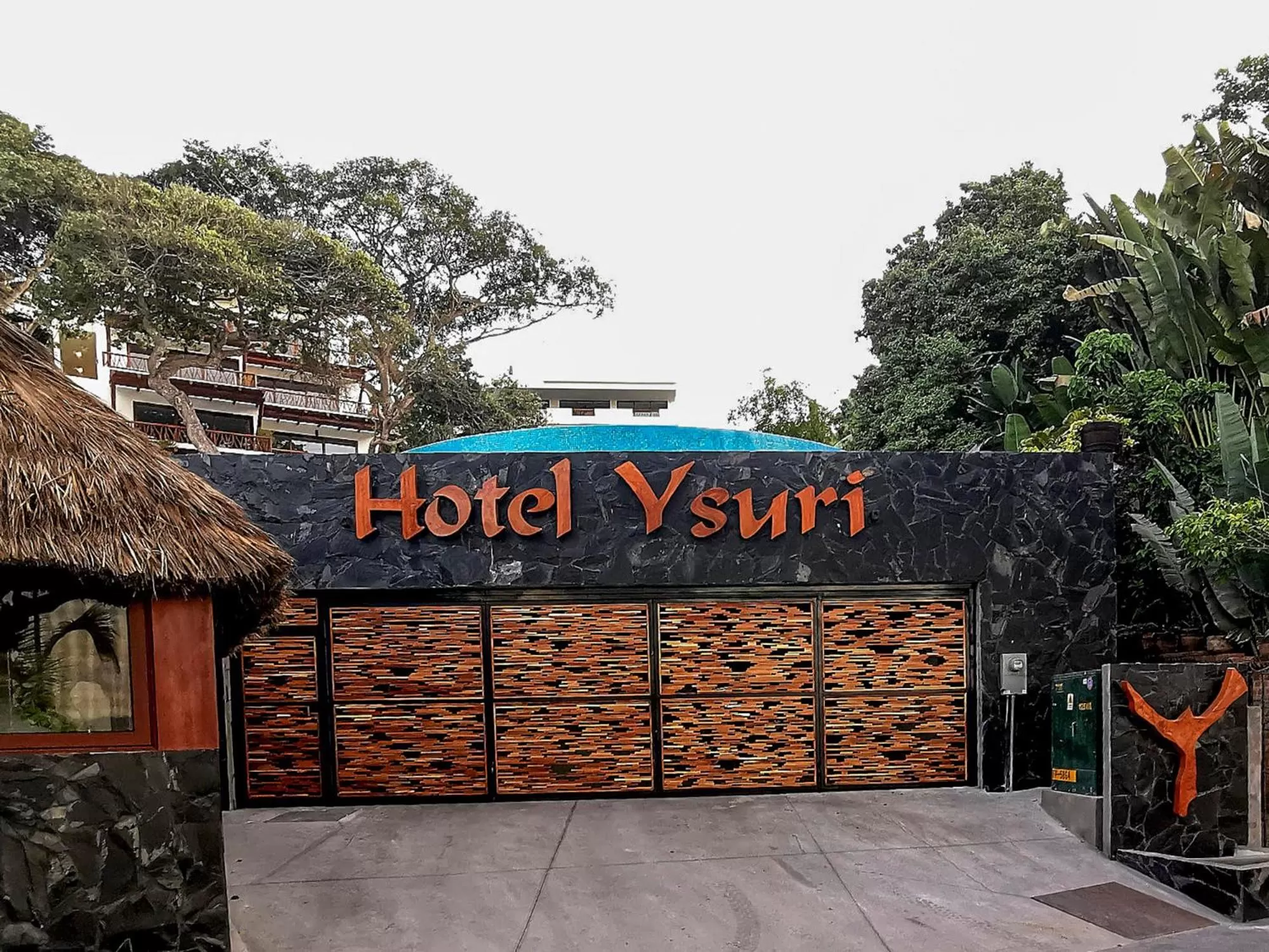 Facade/entrance in Ysuri Sayulita - Beachfront Hotel