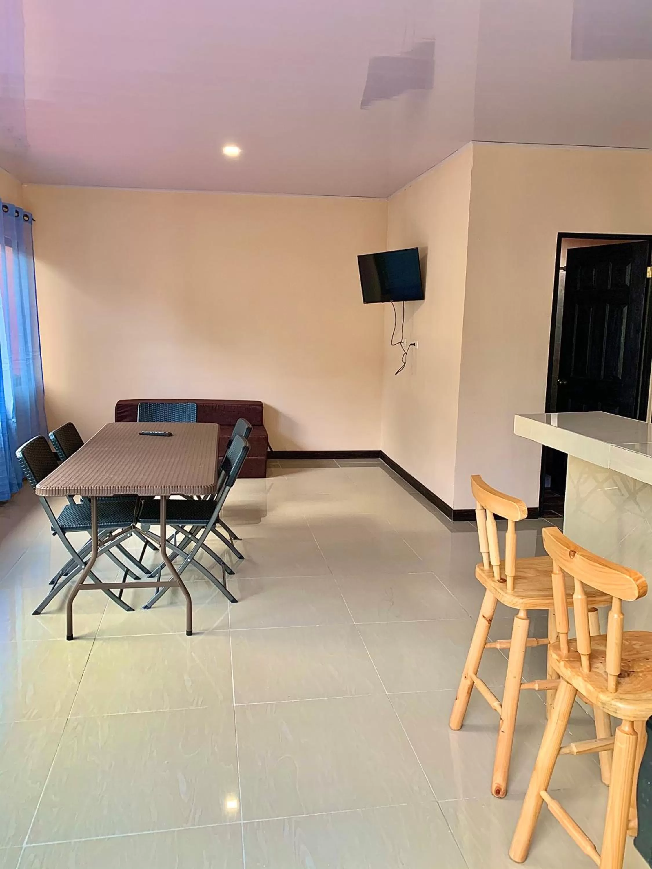 Dining Area in Hotel Beachfront Vista Hermosa