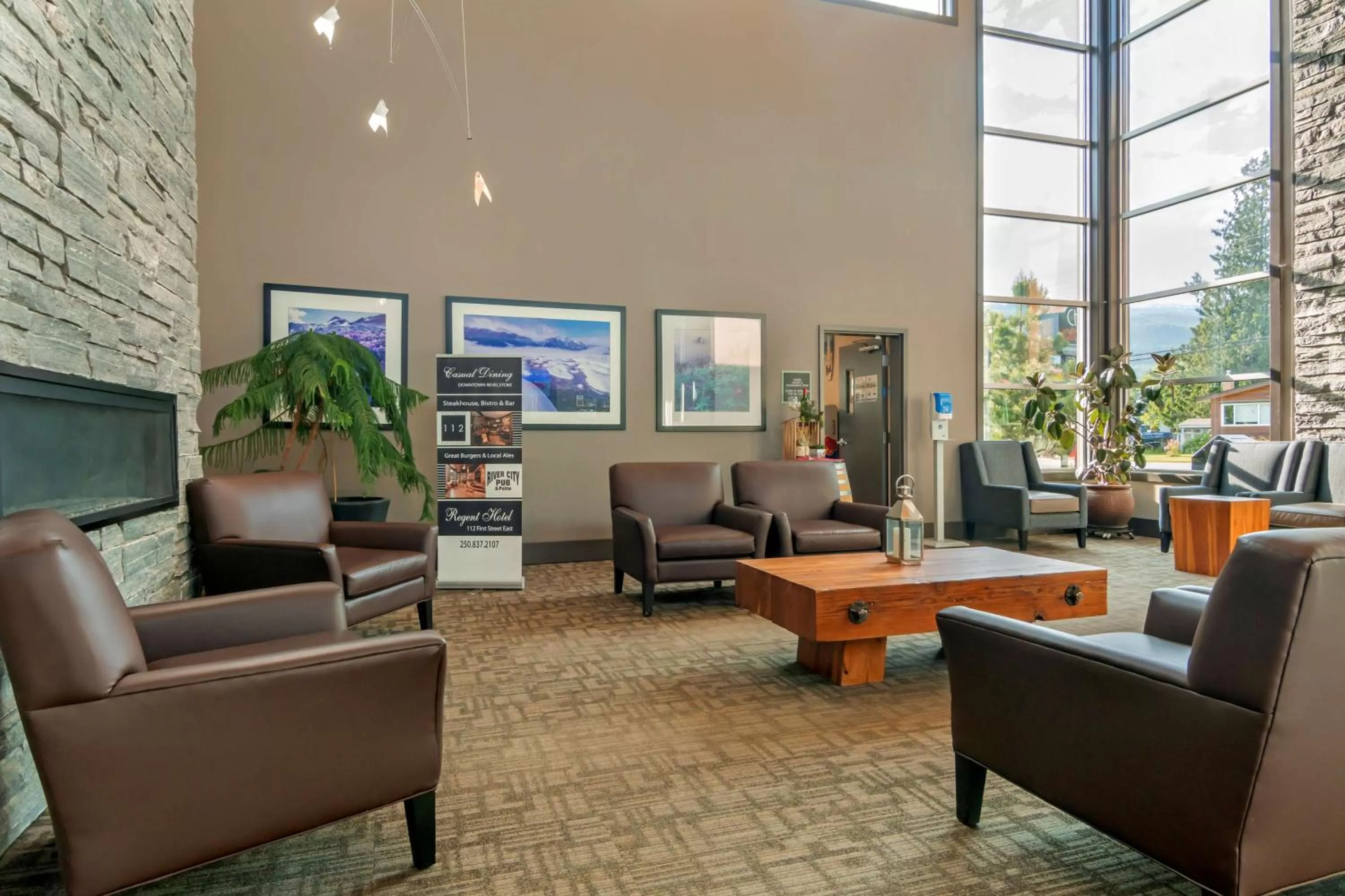 Lobby or reception in Best Western Plus Revelstoke