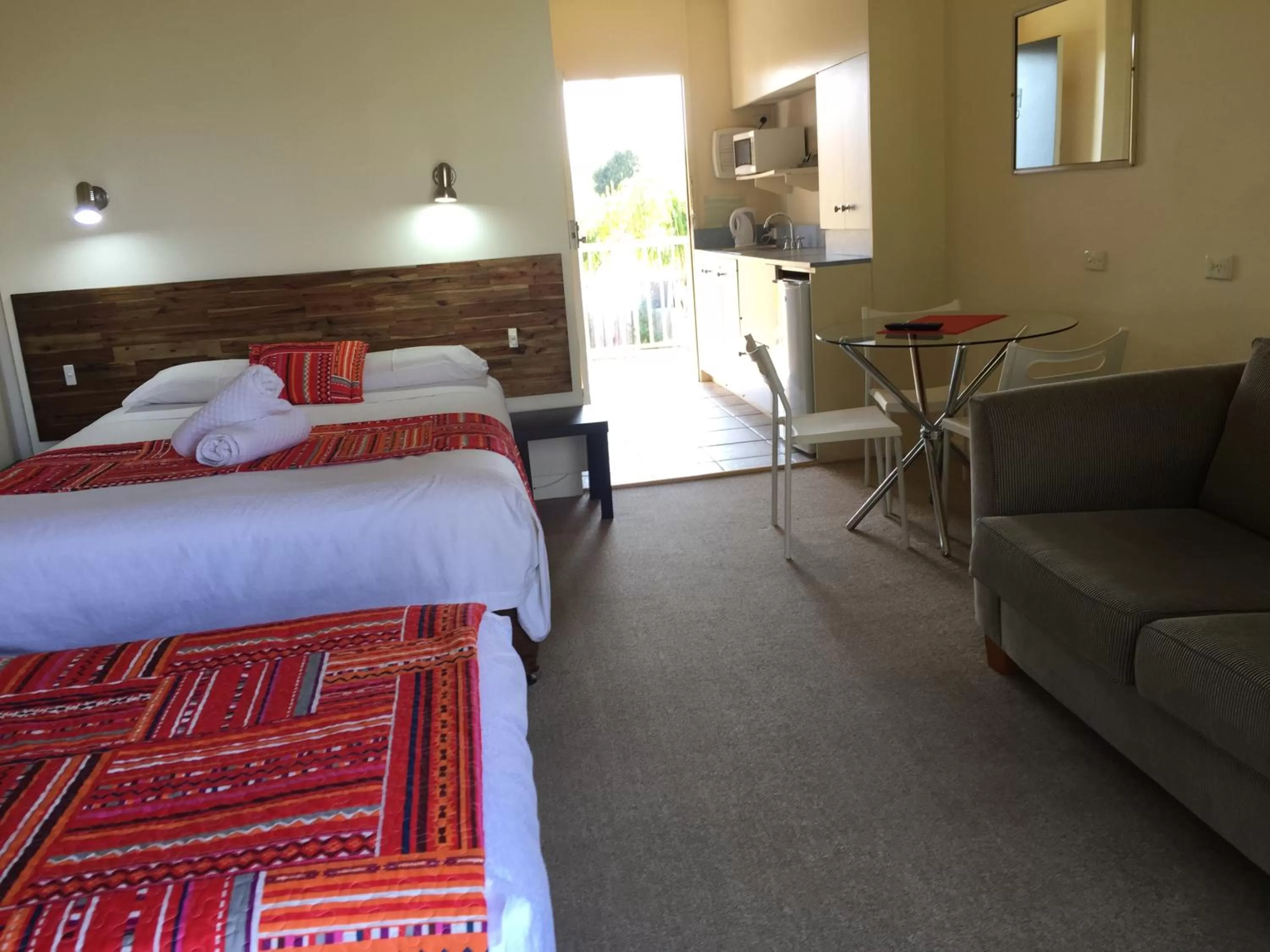 Property building, Bed in Abel Tasman Waterfront Motel