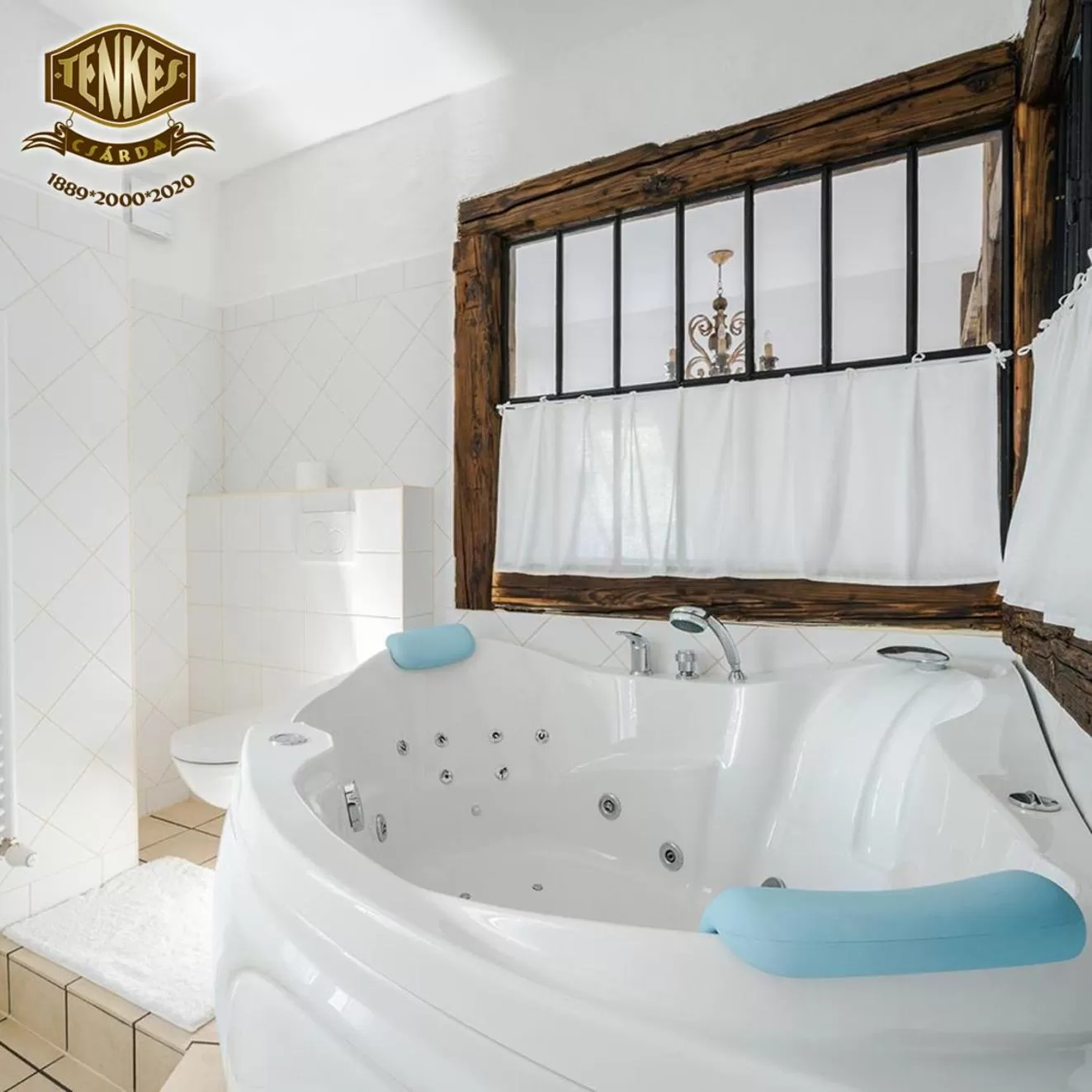 Bathroom in Tenkes Fogadó és Vendégház Harkány