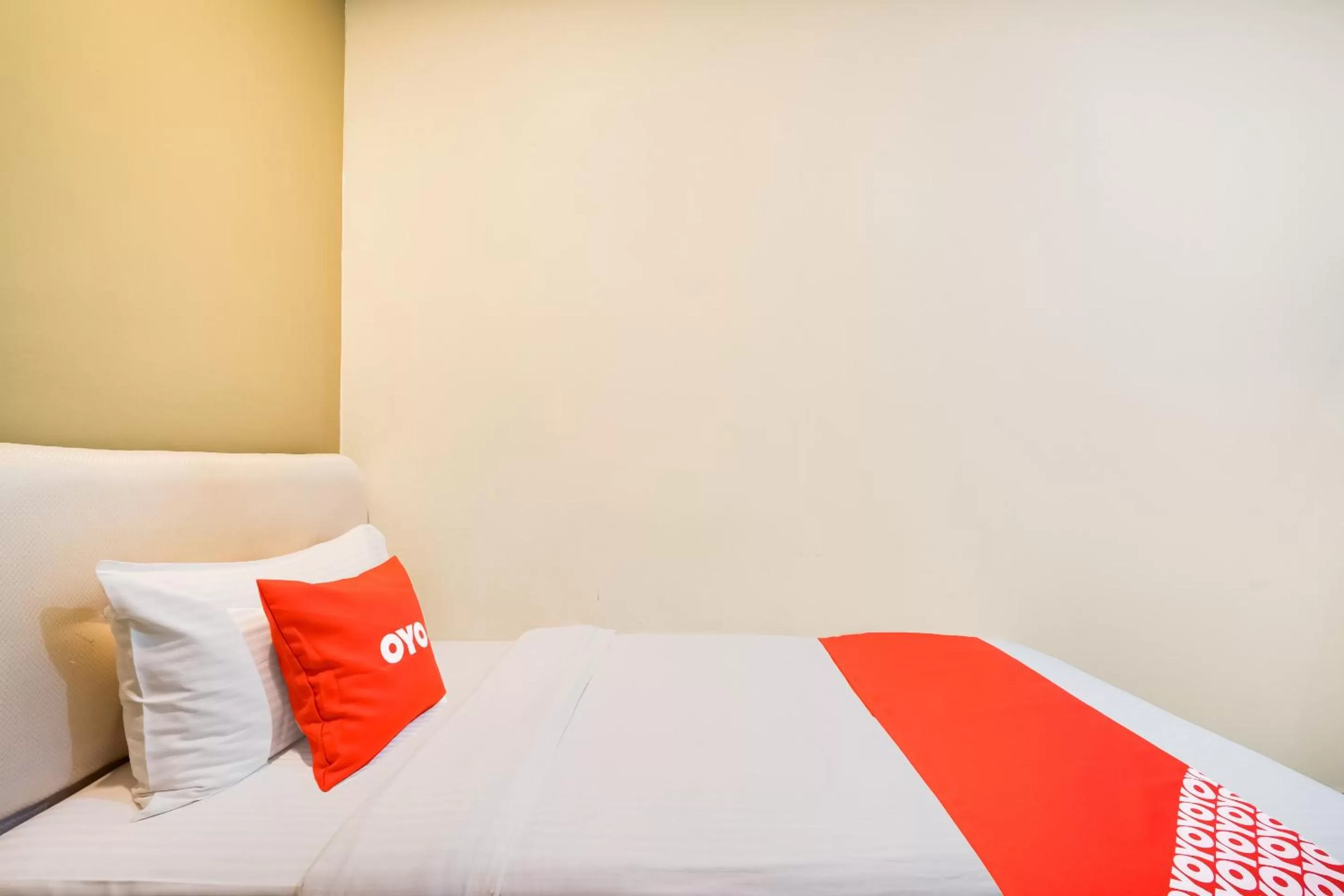 Bedroom, Bed in OYO 44053 El Zahra Moda Alor Setar