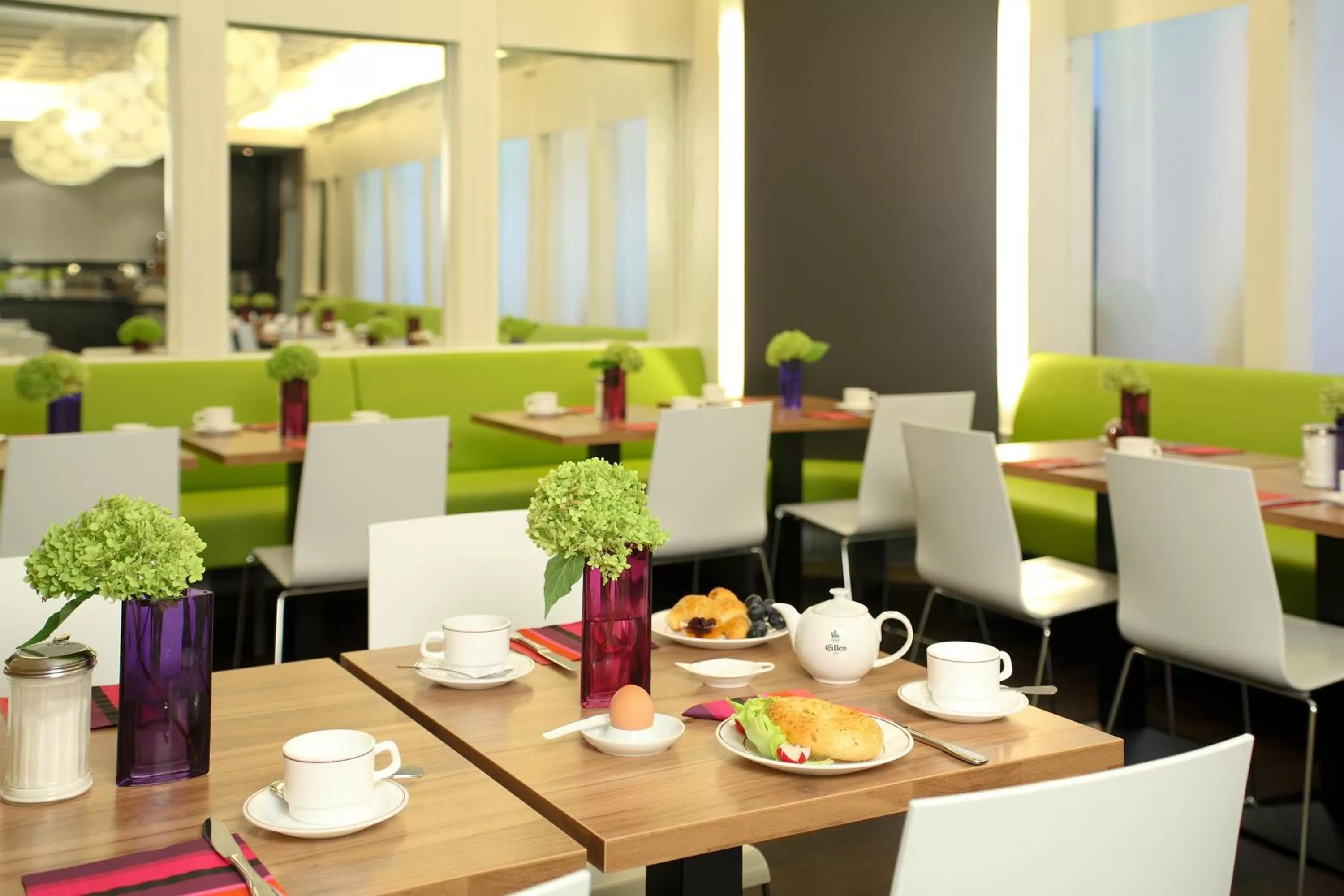 Restaurant/places to eat in Ibis Styles Frankfurt City