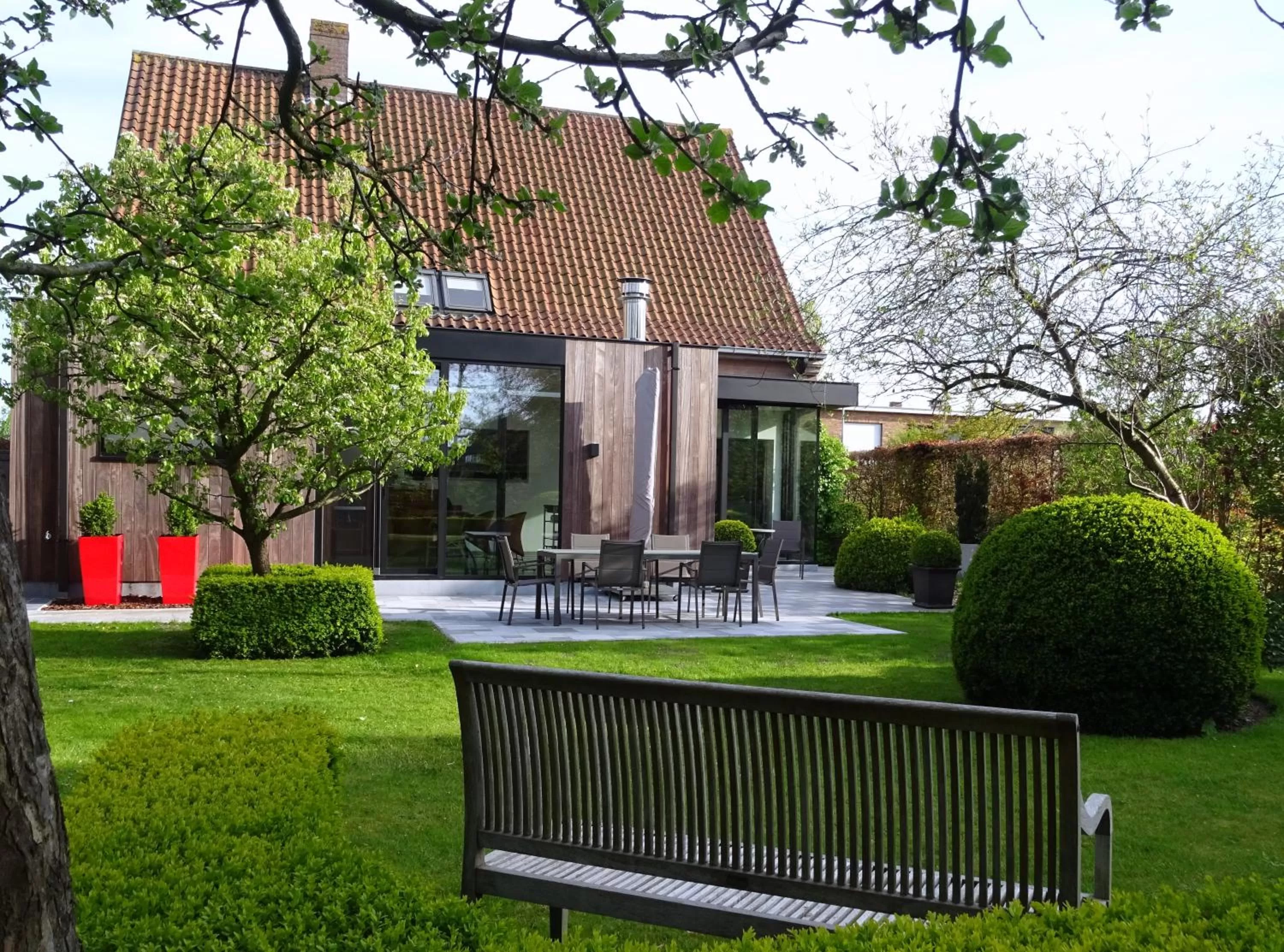 Garden view in B&B De Passant