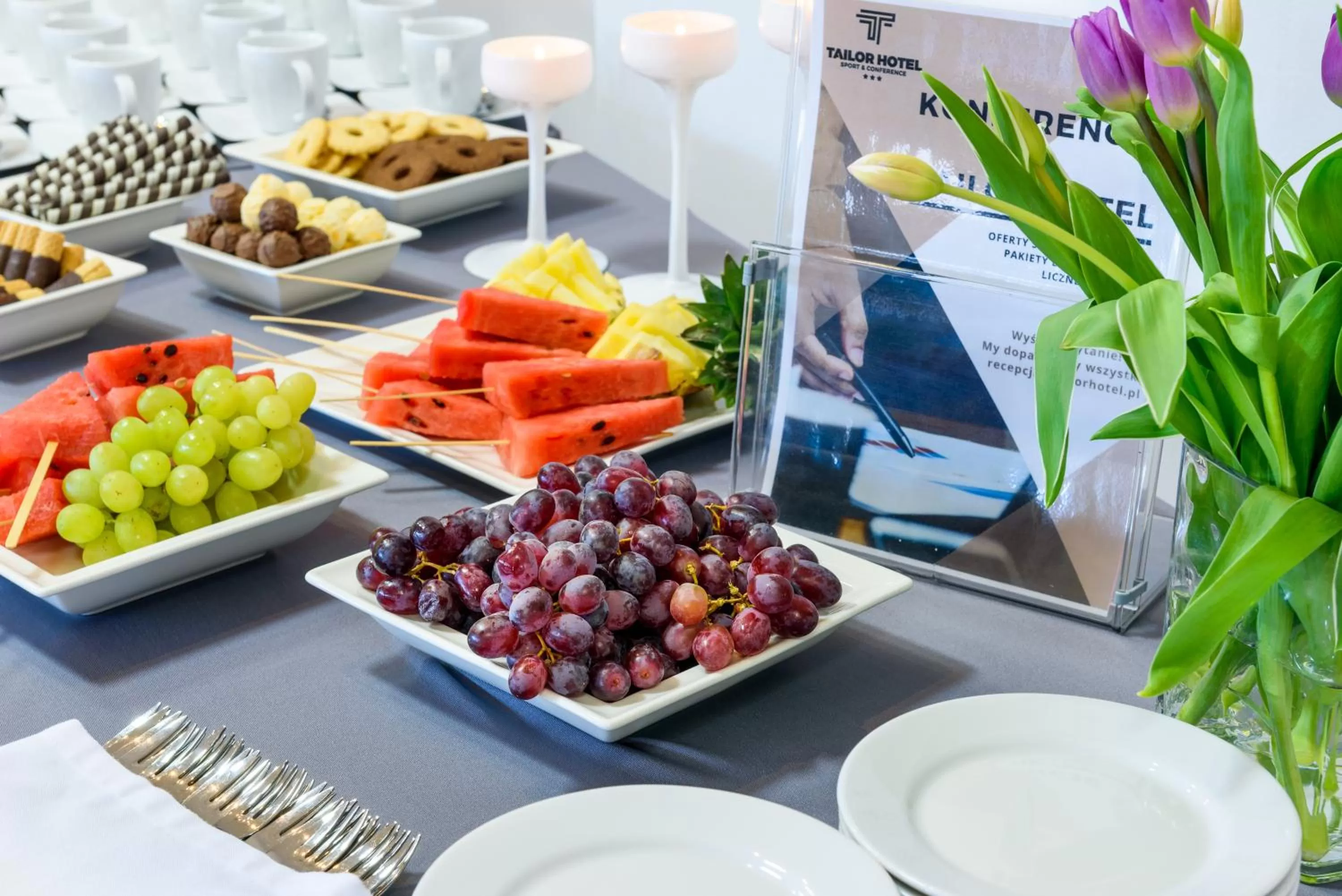 Buffet breakfast in Tailor Hotel Sport & Conference