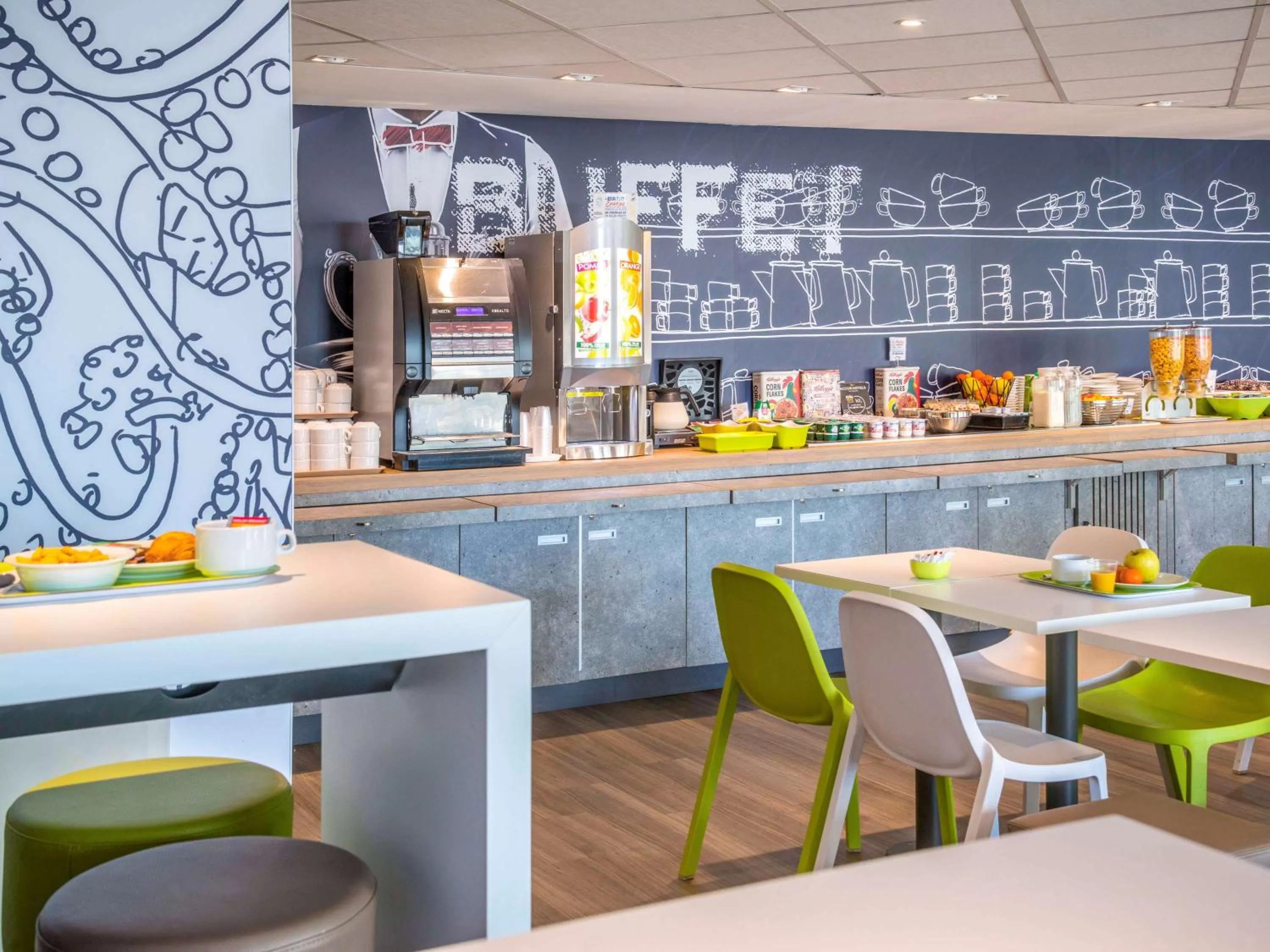 Restaurant/places to eat in ibis budget Nice Californie Lenval